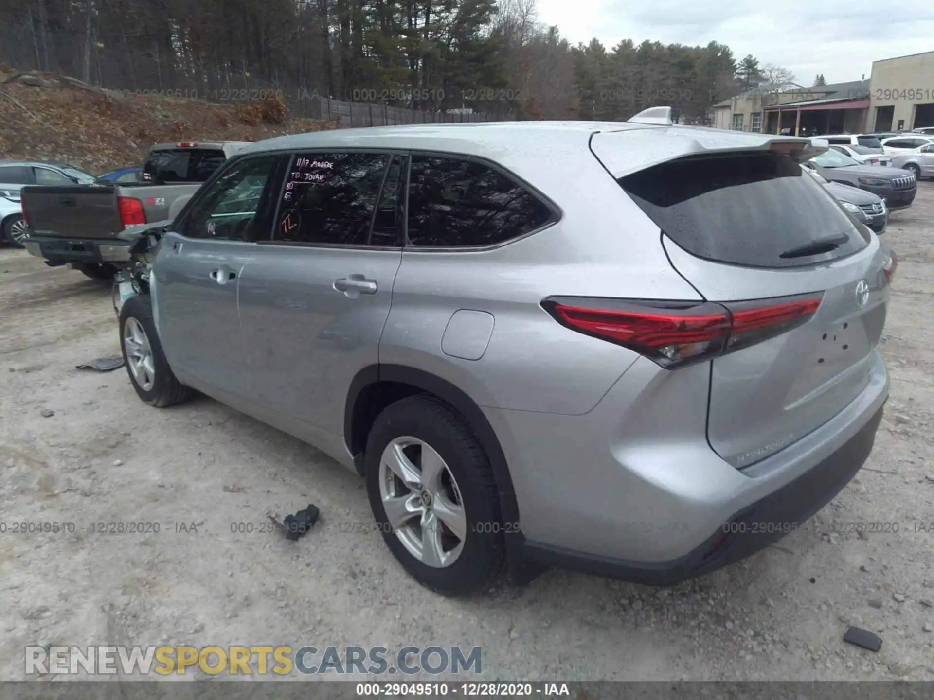 3 Photograph of a damaged car 5TDBZRBHXLS504465 TOYOTA HIGHLANDER 2020