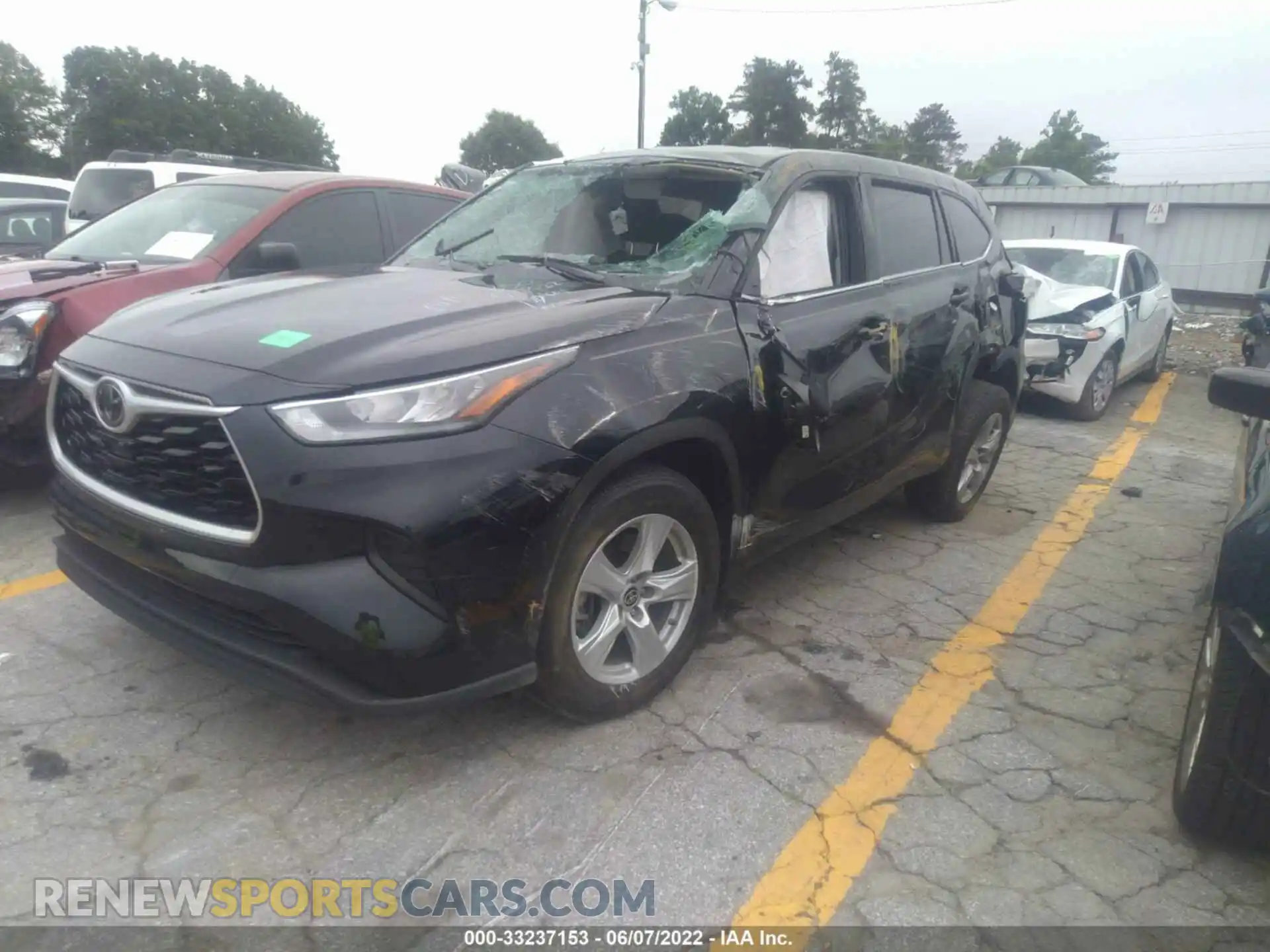 2 Photograph of a damaged car 5TDCZRAH0LS500673 TOYOTA HIGHLANDER 2020