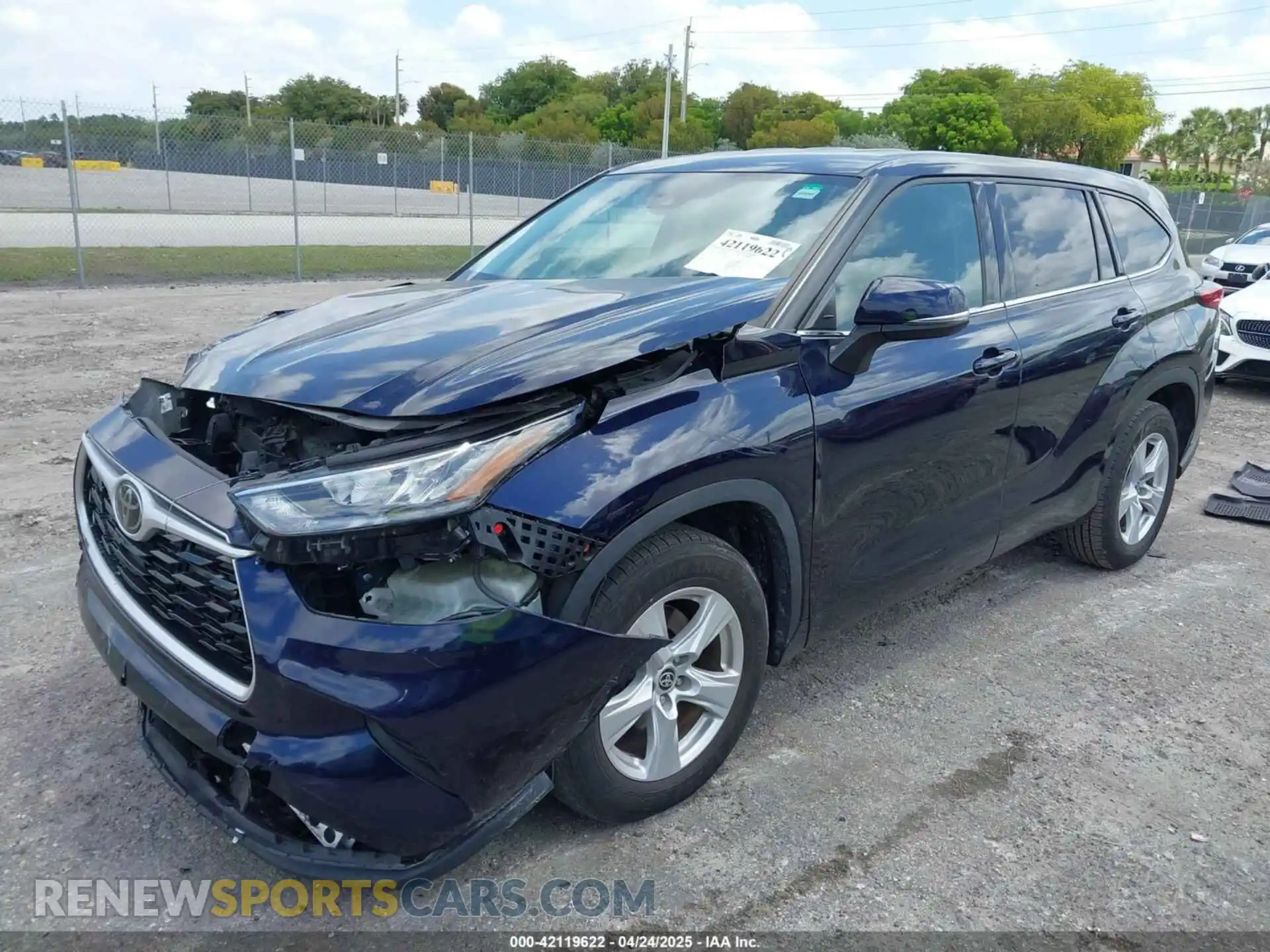 2 Photograph of a damaged car 5TDCZRAH1LS009495 TOYOTA HIGHLANDER 2020