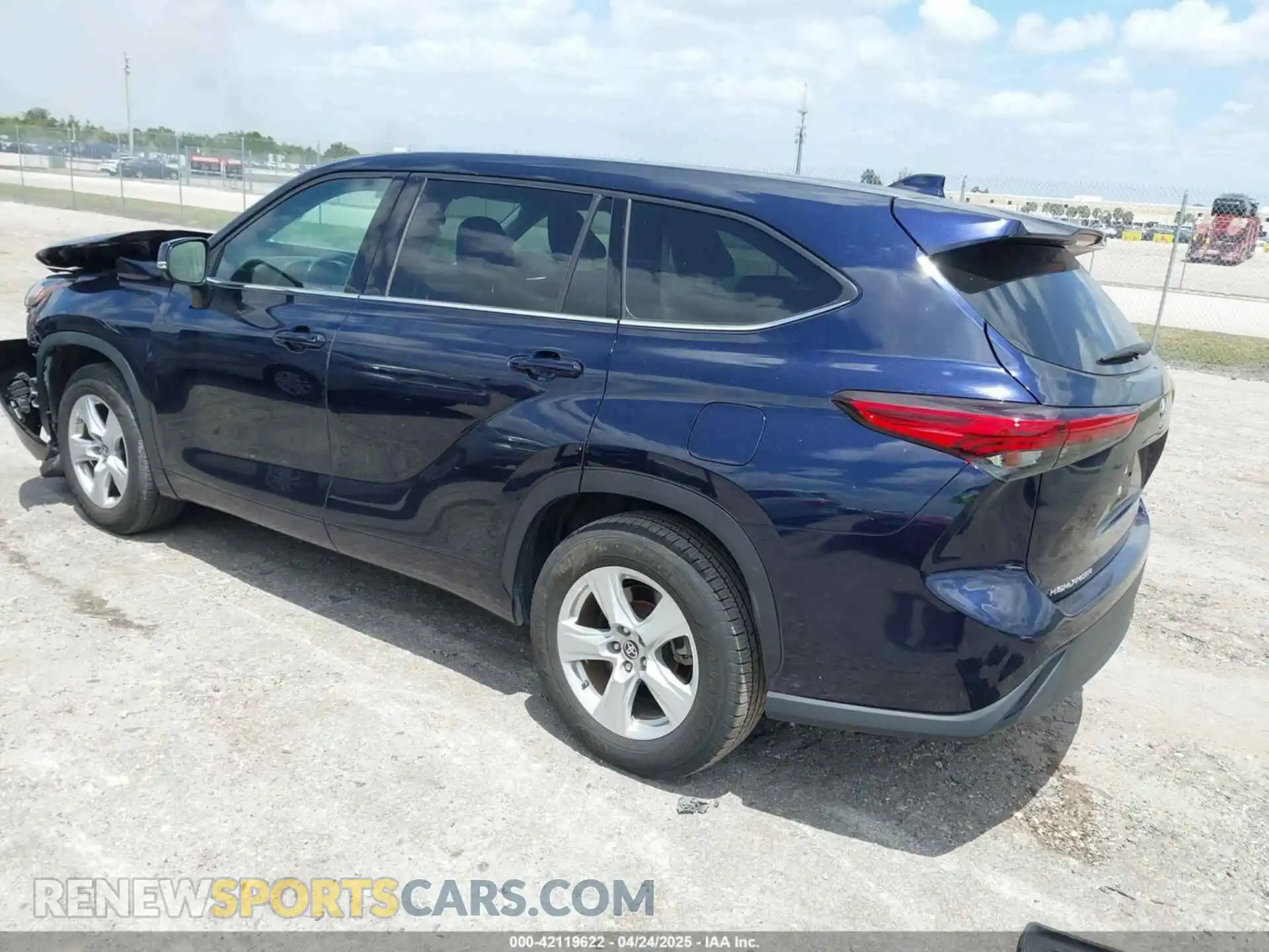 3 Photograph of a damaged car 5TDCZRAH1LS009495 TOYOTA HIGHLANDER 2020
