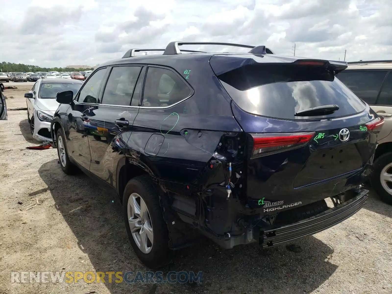 3 Photograph of a damaged car 5TDCZRAH4LS002024 TOYOTA HIGHLANDER 2020