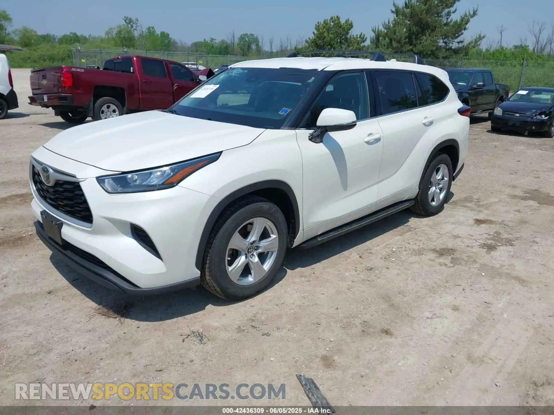 2 Photograph of a damaged car 5TDCZRAH4LS028560 TOYOTA HIGHLANDER 2020