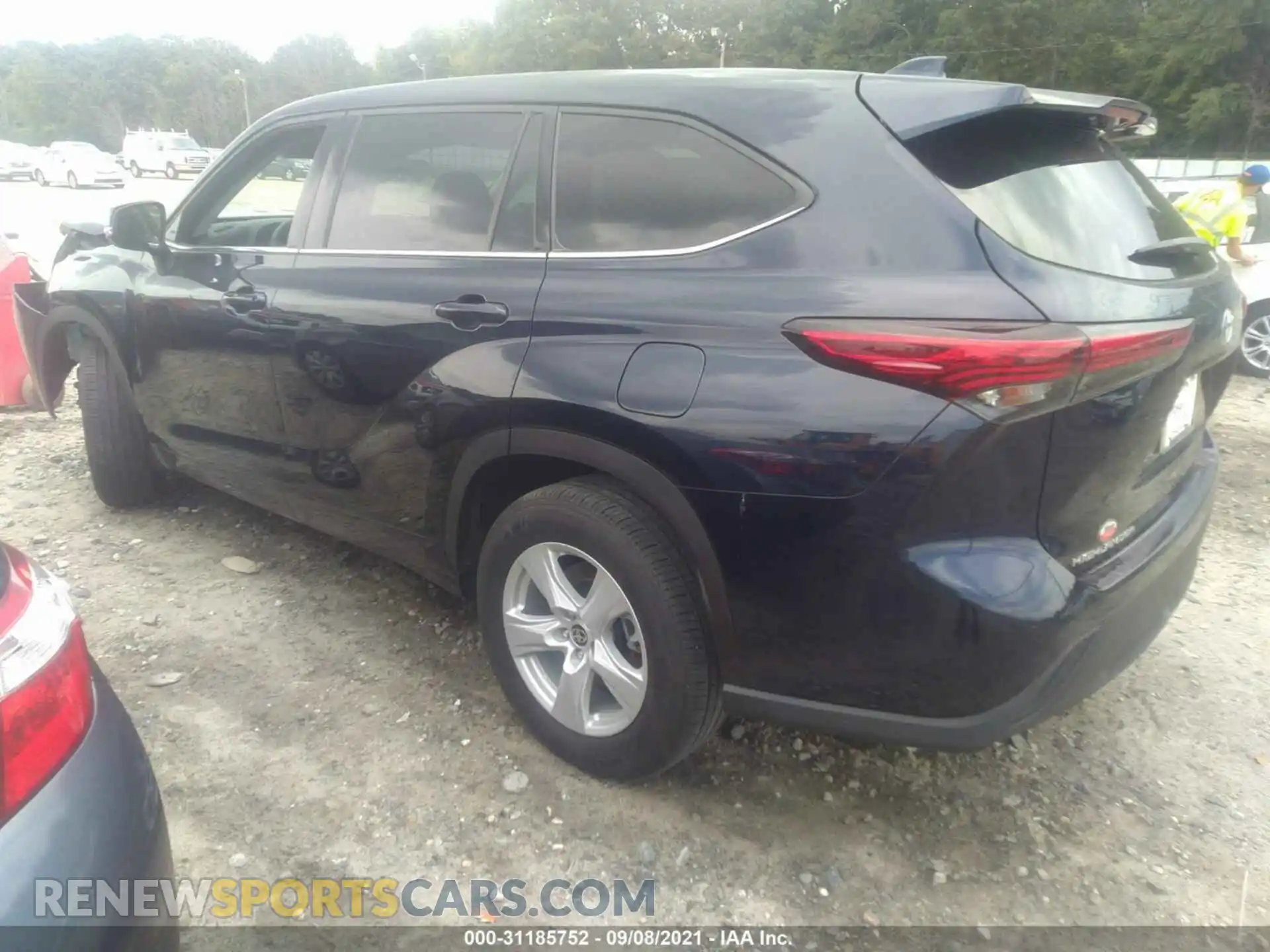3 Photograph of a damaged car 5TDCZRAH5LS013145 TOYOTA HIGHLANDER 2020