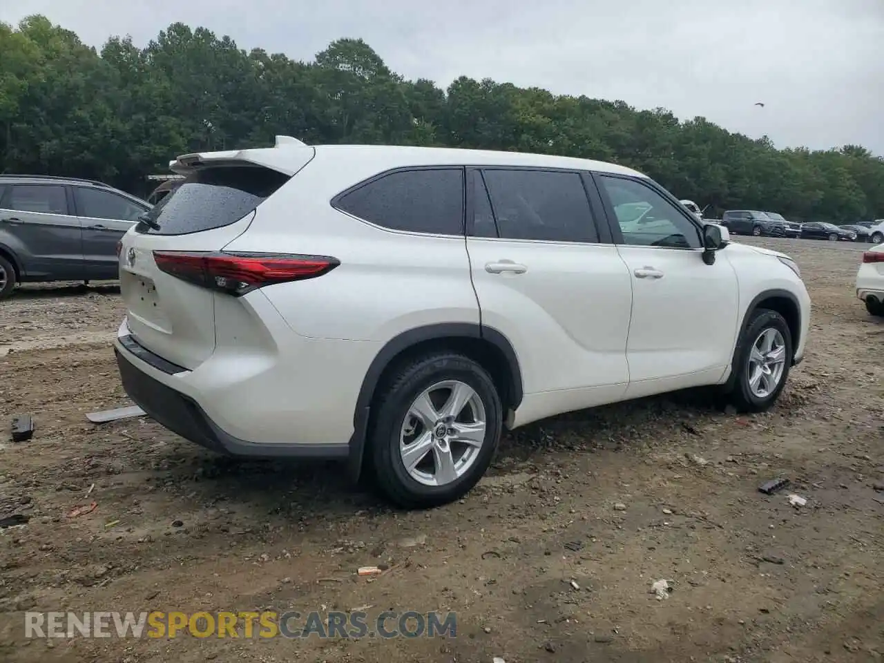 3 Photograph of a damaged car 5TDCZRAH6LS017088 TOYOTA HIGHLANDER 2020