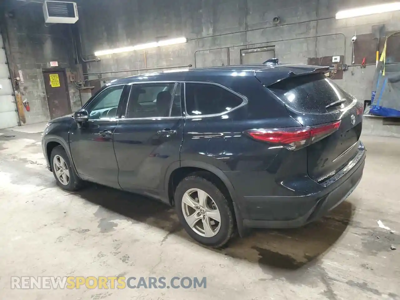 2 Photograph of a damaged car 5TDCZRBH8LS514044 TOYOTA HIGHLANDER 2020