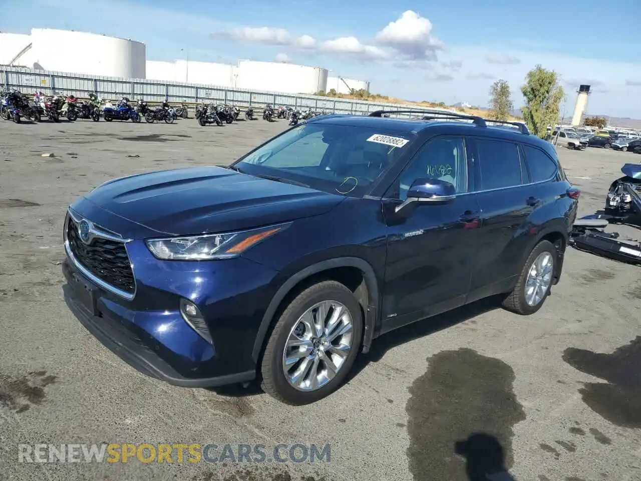 2 Photograph of a damaged car 5TDDBRCH1LS005713 TOYOTA HIGHLANDER 2020