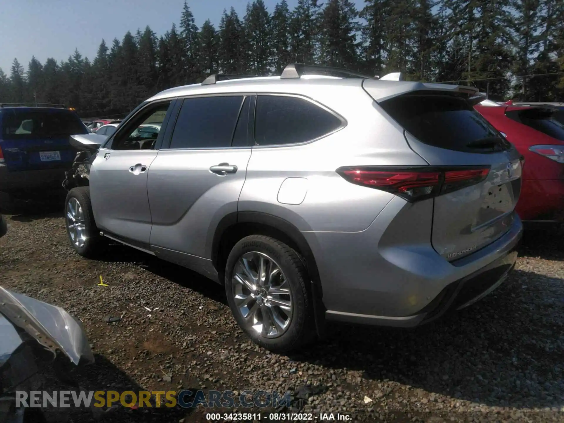 3 Photograph of a damaged car 5TDDZRBH3LS019822 TOYOTA HIGHLANDER 2020