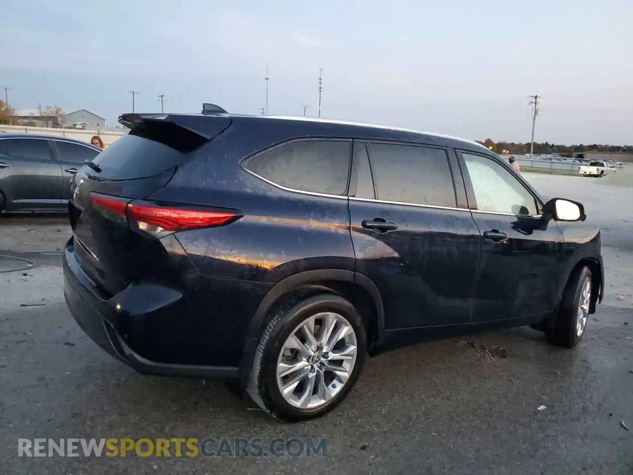 3 Photograph of a damaged car 5TDDZRBH3LS021683 TOYOTA HIGHLANDER 2020