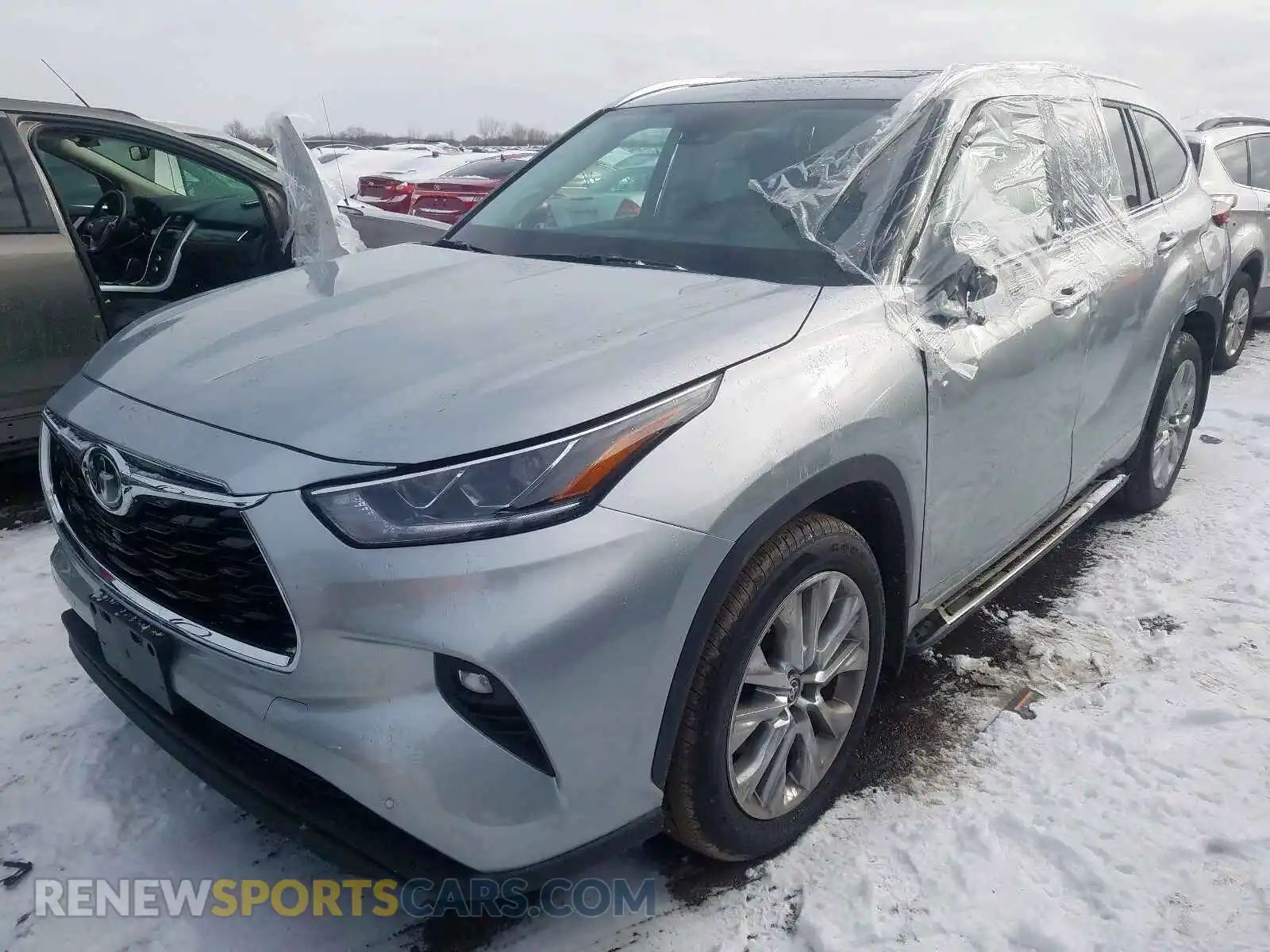 2 Photograph of a damaged car 5TDDZRBH5LS001385 TOYOTA HIGHLANDER 2020