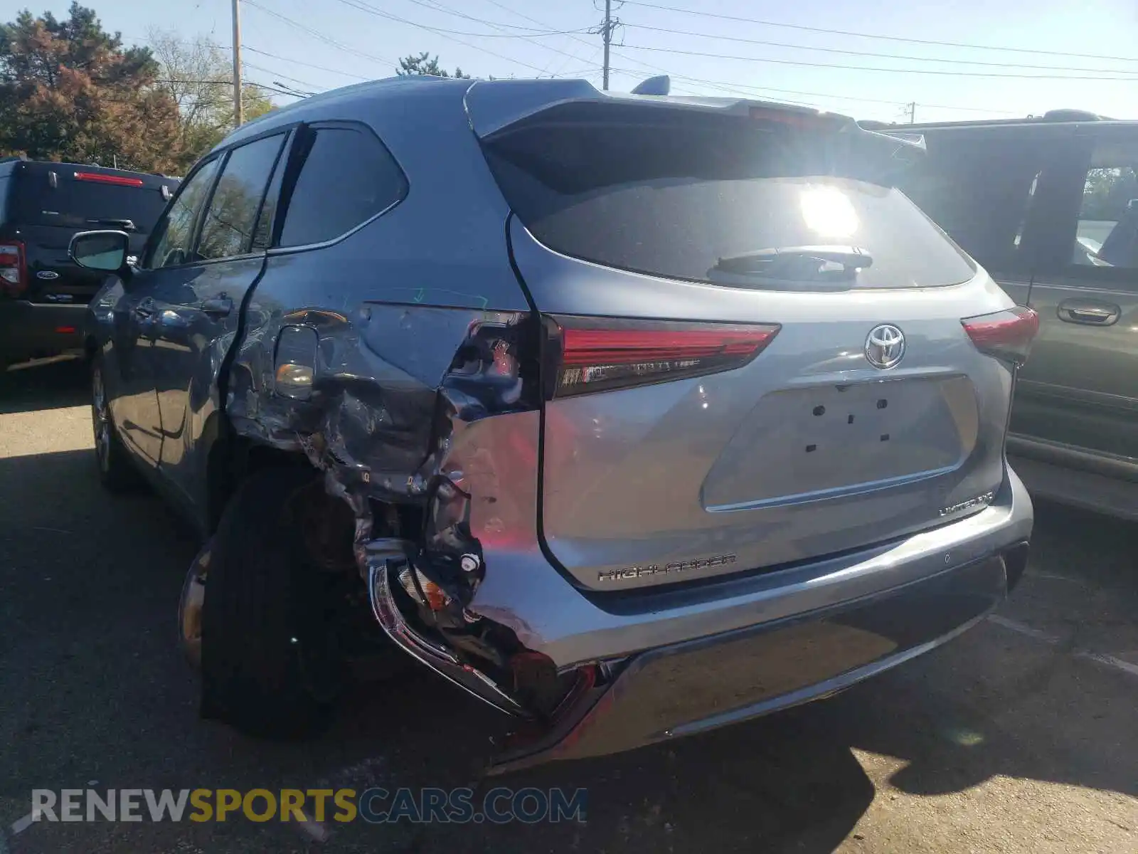 3 Photograph of a damaged car 5TDDZRBH5LS016484 TOYOTA HIGHLANDER 2020