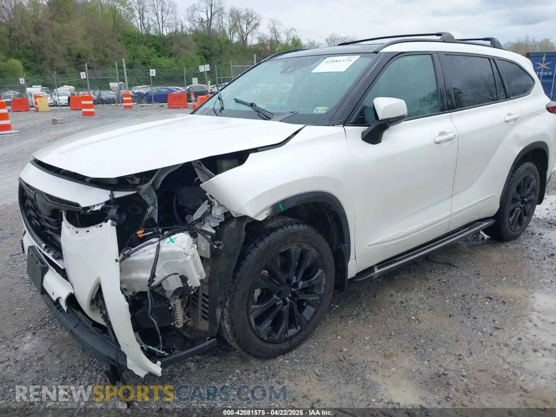 2 Photograph of a damaged car 5TDDZRBH5LS046617 TOYOTA HIGHLANDER 2020