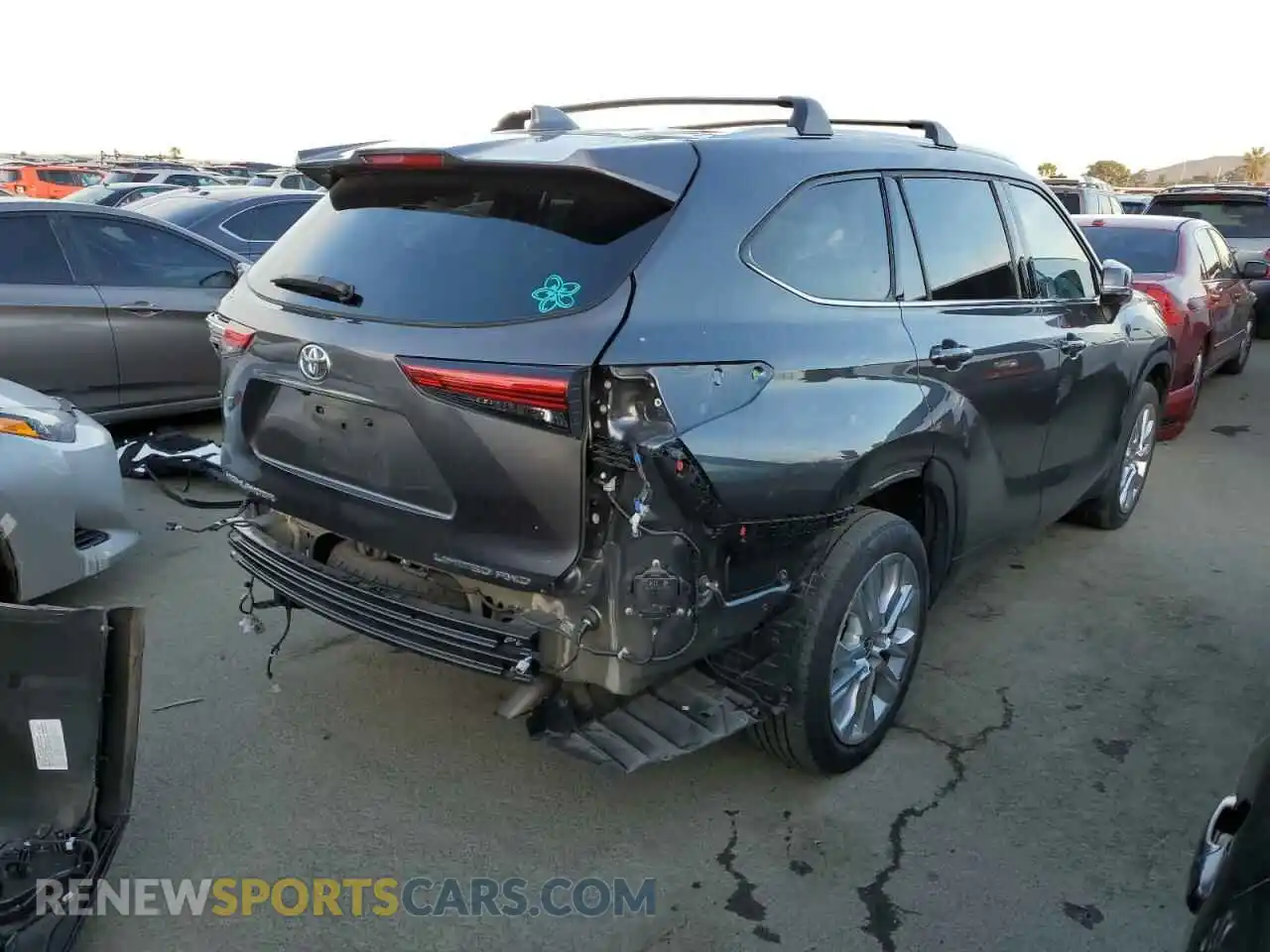 3 fotografías del automóvil dañado 5TDDZRBH6LS013657 TOYOTA HIGHLANDER 2020