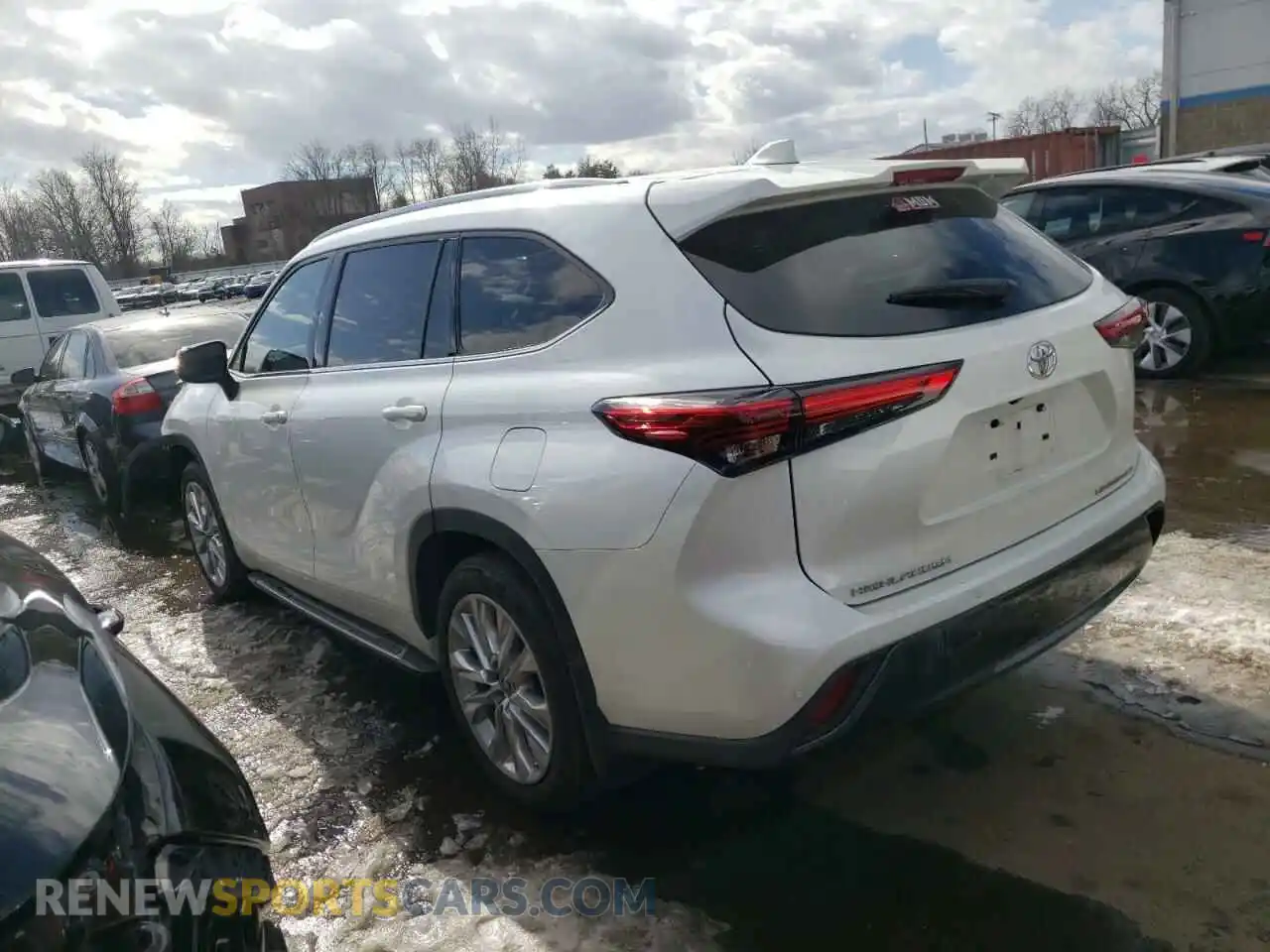 2 Photograph of a damaged car 5TDDZRBH6LS014016 TOYOTA HIGHLANDER 2020