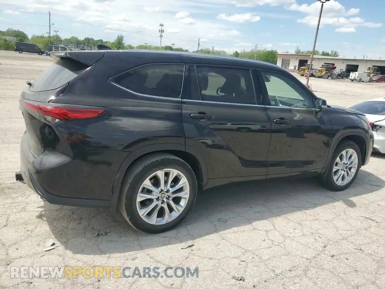 3 Photograph of a damaged car 5TDDZRBH8LS004782 TOYOTA HIGHLANDER 2020