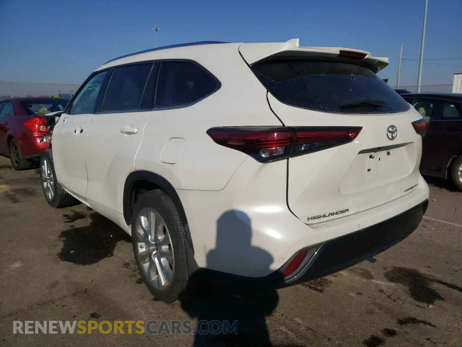3 Photograph of a damaged car 5TDDZRBHXLS008610 TOYOTA HIGHLANDER 2020
