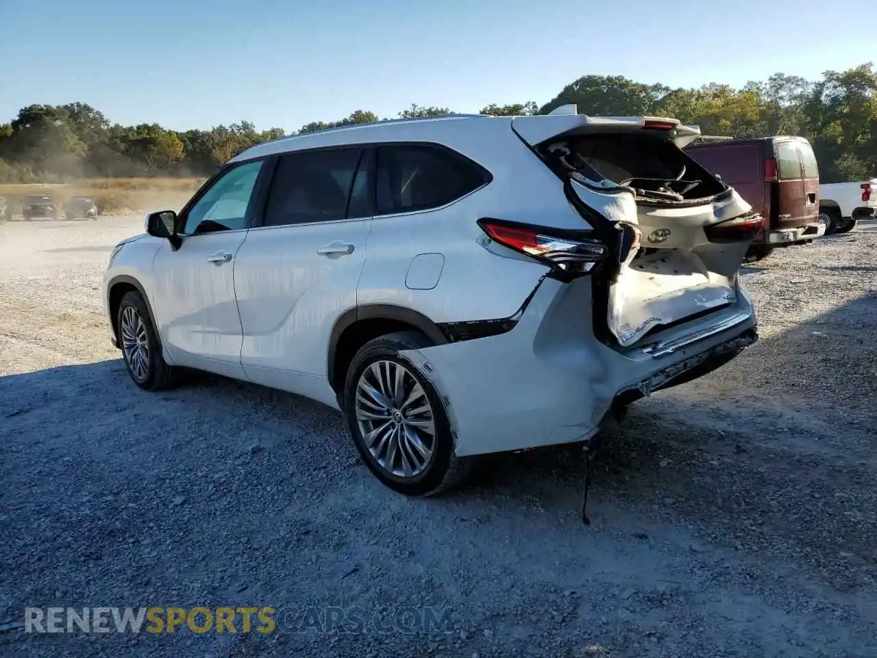 3 Photograph of a damaged car 5TDFZRAH6LS019145 TOYOTA HIGHLANDER 2020