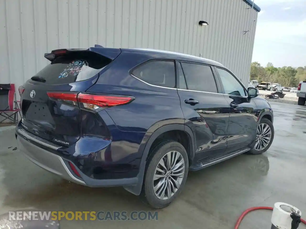 3 Photograph of a damaged car 5TDFZRAH8LS021849 TOYOTA HIGHLANDER 2020