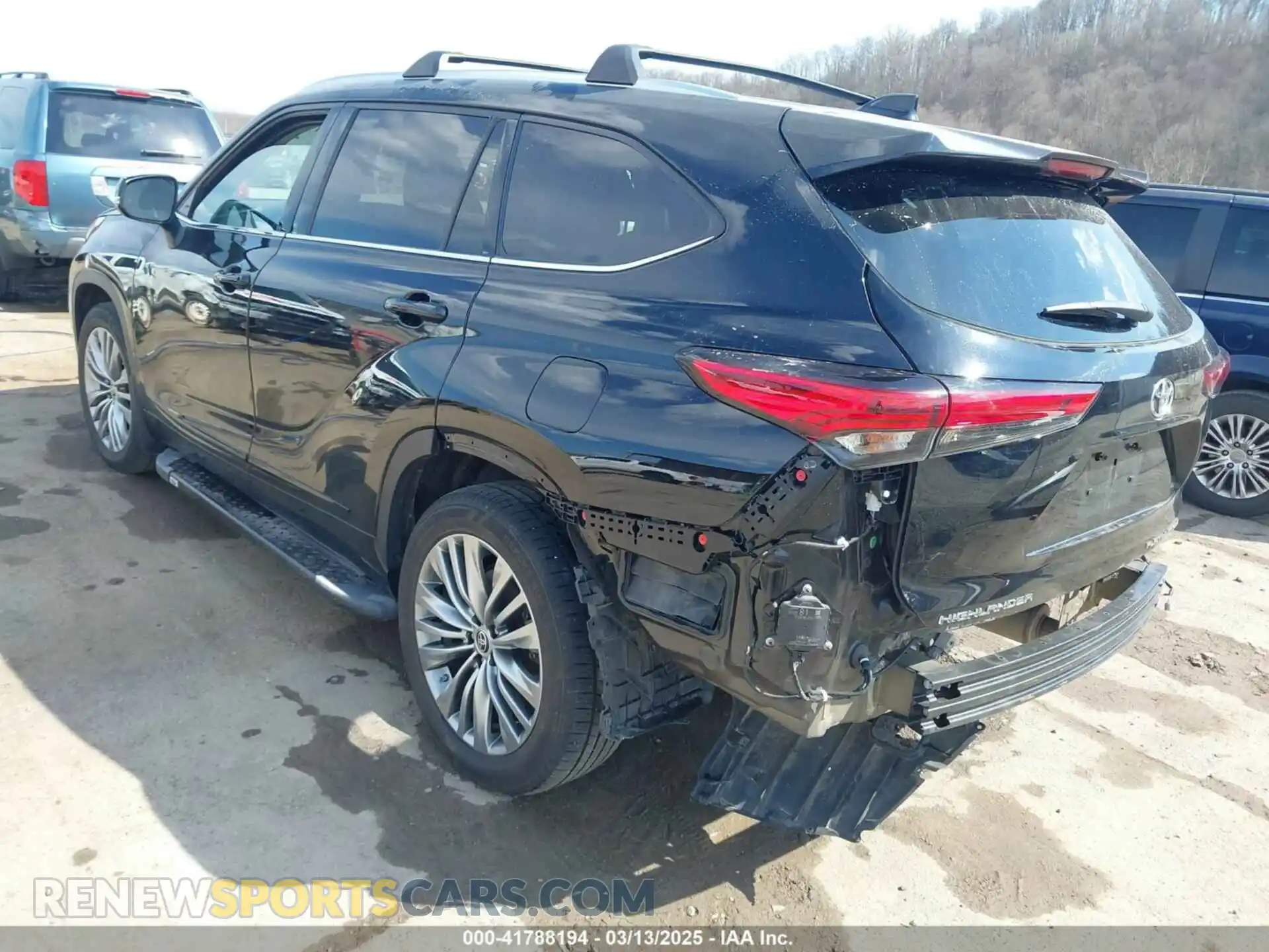 3 Photograph of a damaged car 5TDFZRBH2LS034921 TOYOTA HIGHLANDER 2020