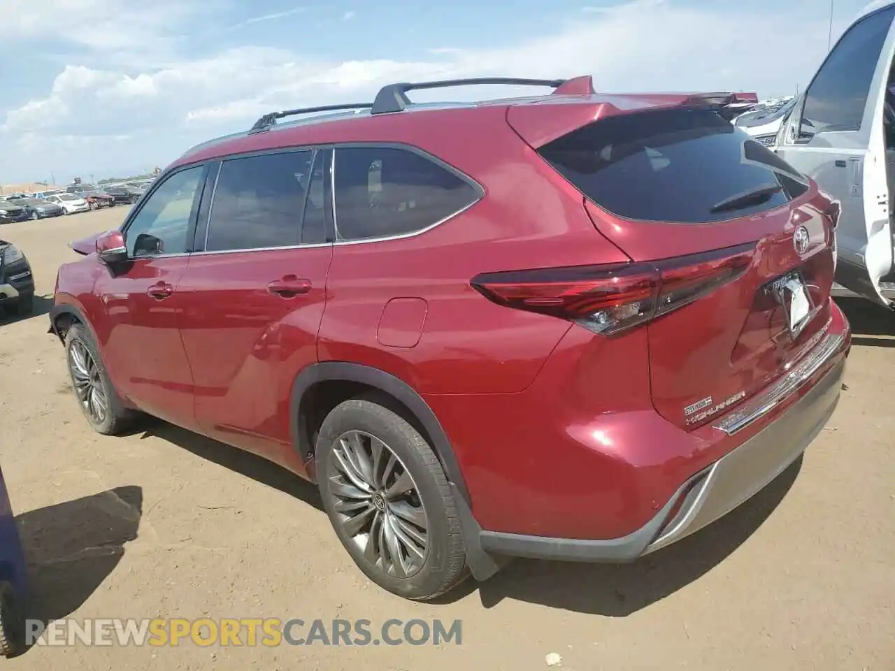 2 Photograph of a damaged car 5TDFZRBH4LS001192 TOYOTA HIGHLANDER 2020