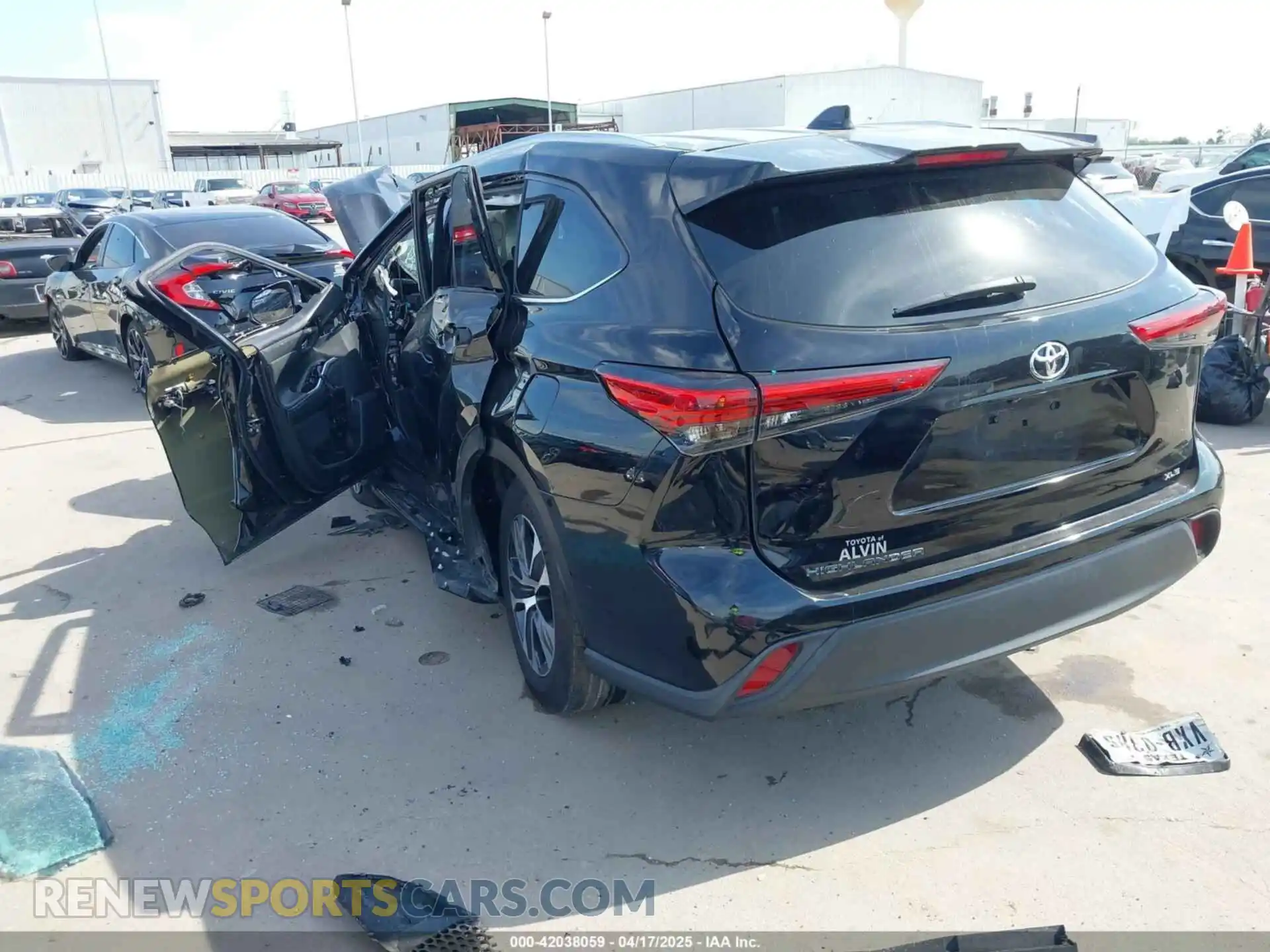3 Photograph of a damaged car 5TDGZRAH0LS018366 TOYOTA HIGHLANDER 2020