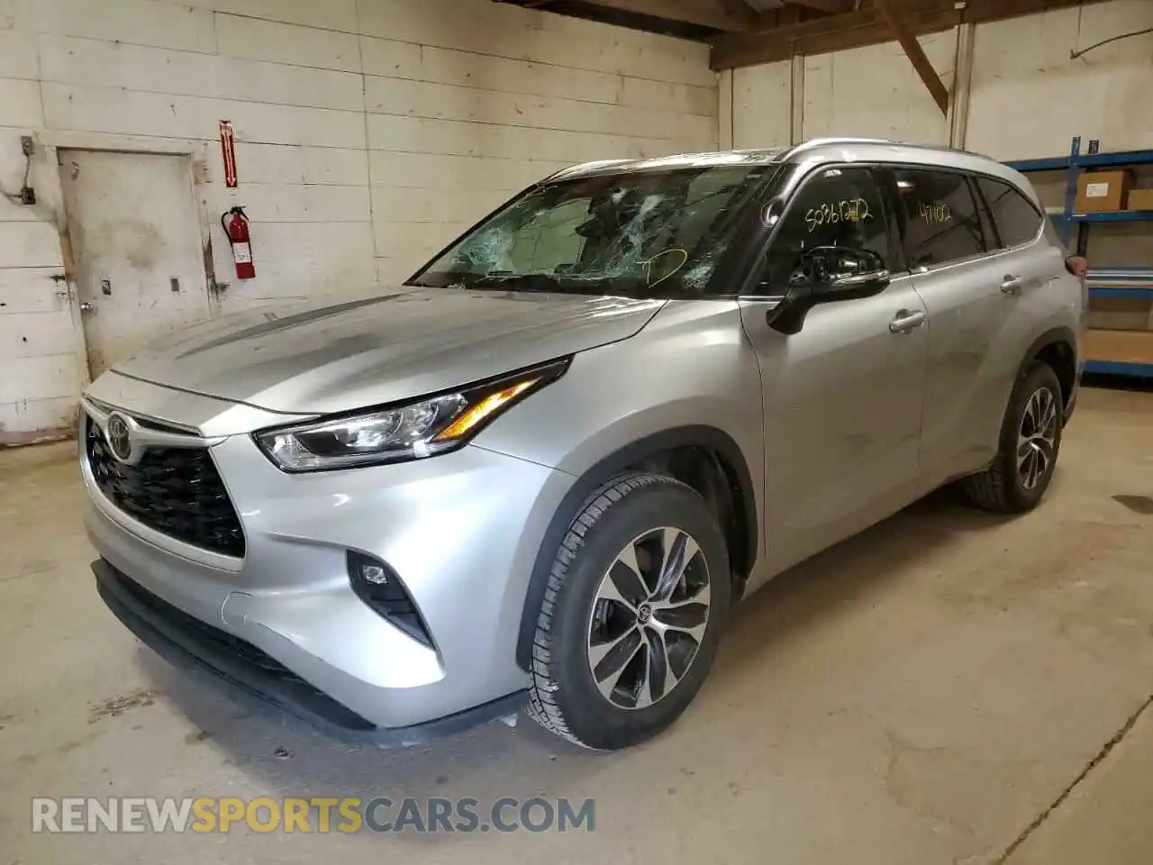 2 fotografías del automóvil dañado 5TDGZRAH1LS505348 TOYOTA HIGHLANDER 2020