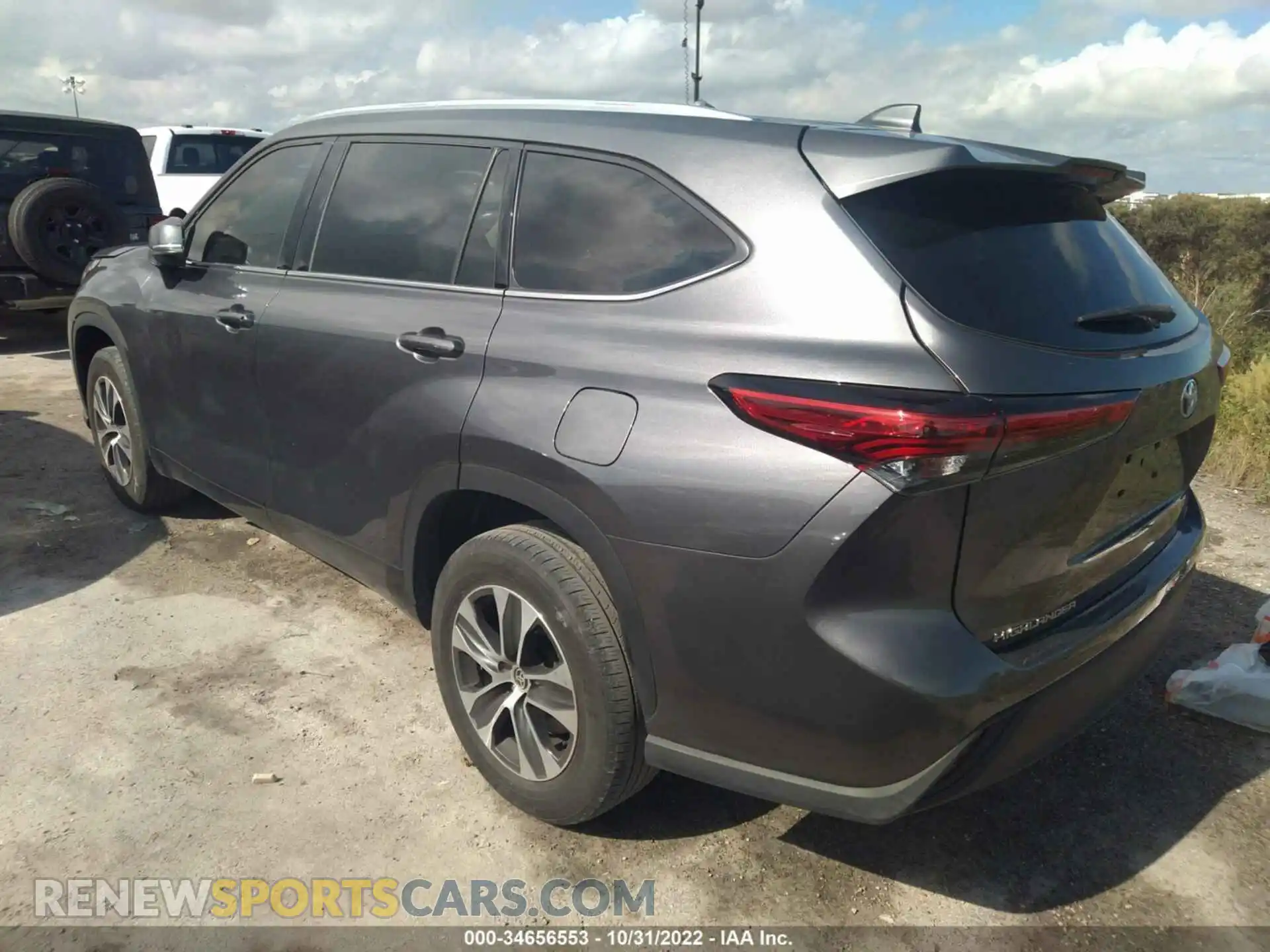 3 Photograph of a damaged car 5TDGZRAH3LS512267 TOYOTA HIGHLANDER 2020