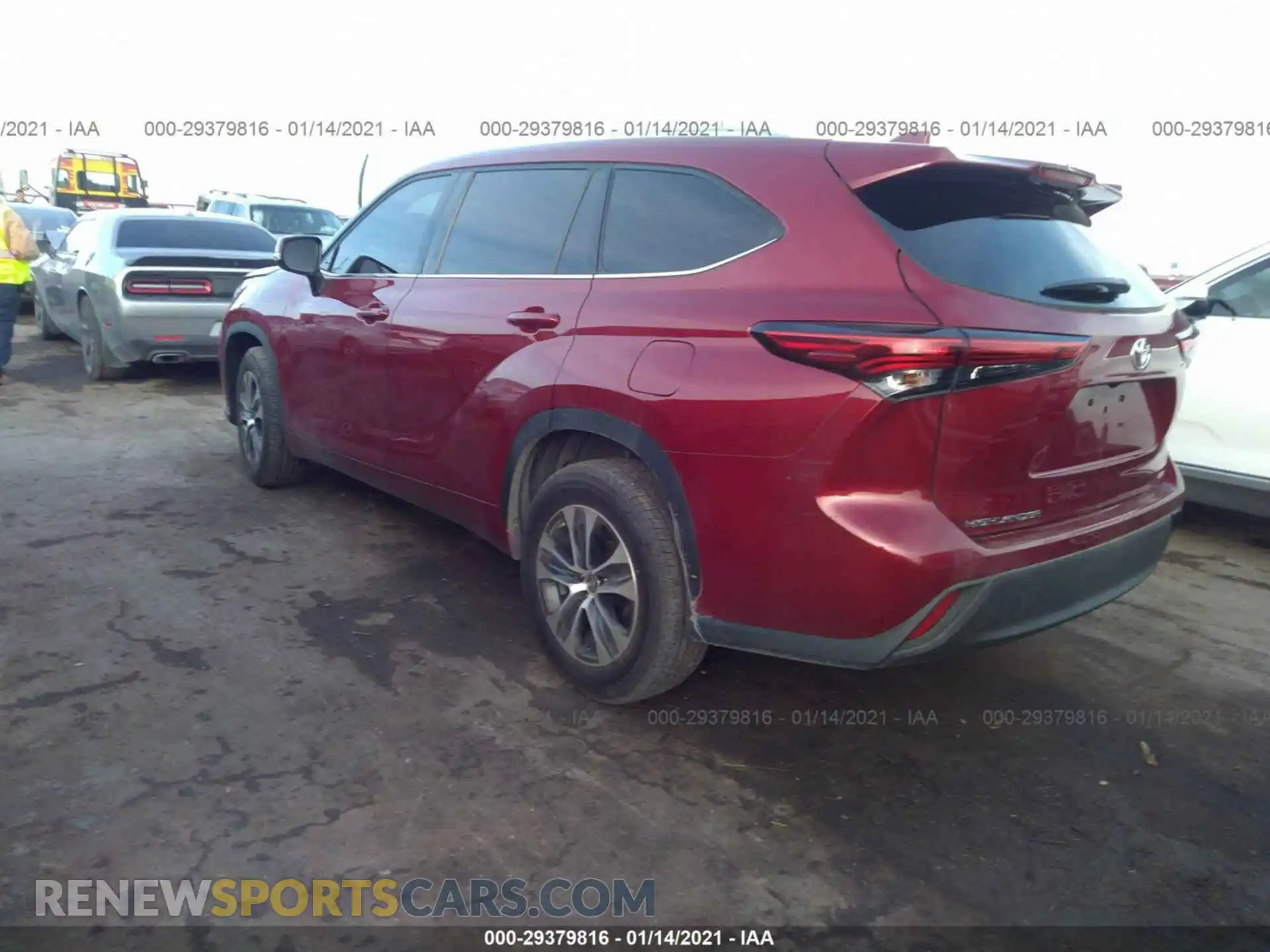 3 Photograph of a damaged car 5TDGZRAH5LS021005 TOYOTA HIGHLANDER 2020