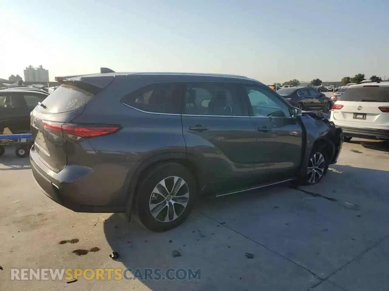 3 Photograph of a damaged car 5TDGZRAH5LS512027 TOYOTA HIGHLANDER 2020