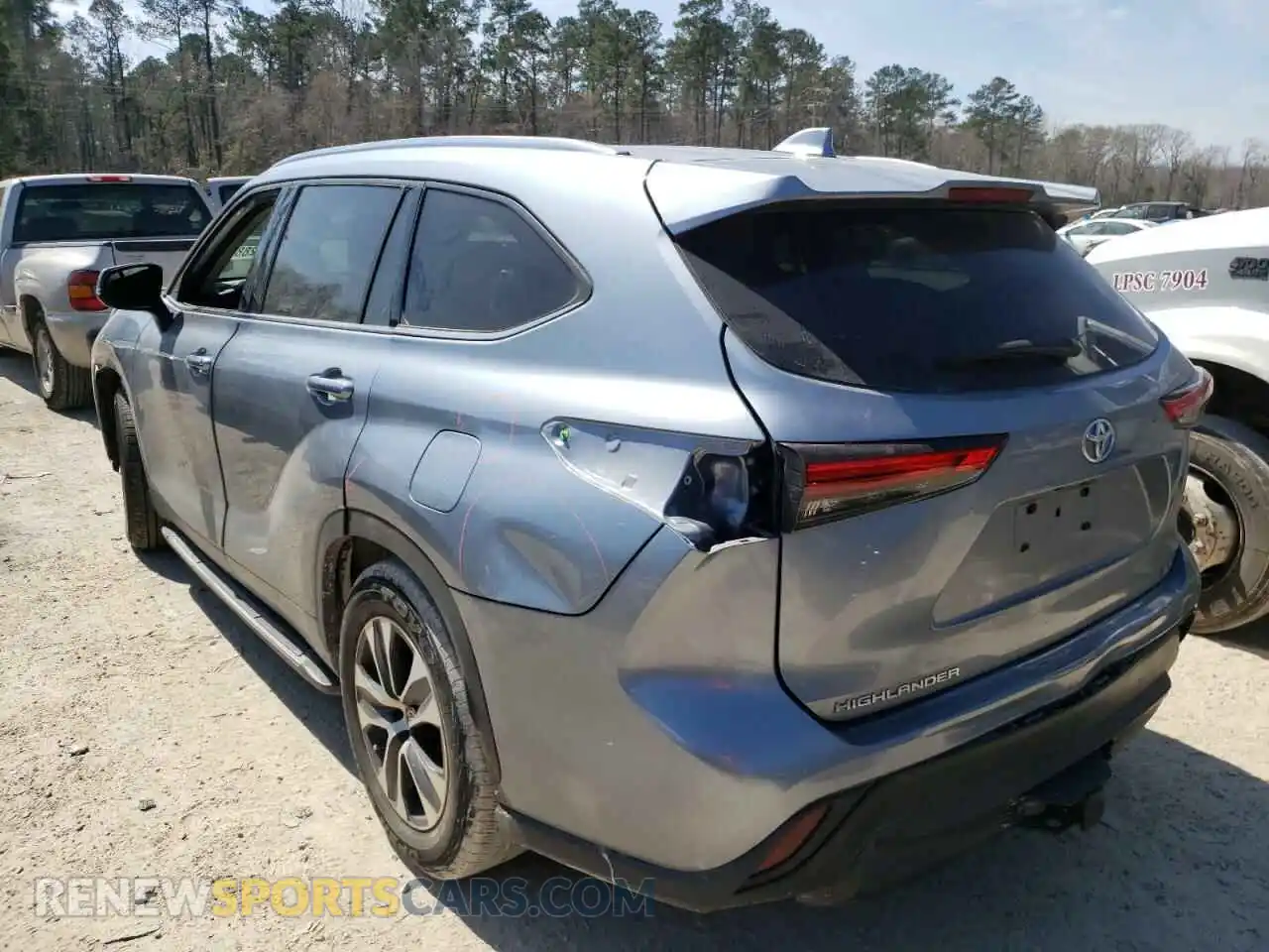 3 Photograph of a damaged car 5TDGZRAH7LS012256 TOYOTA HIGHLANDER 2020