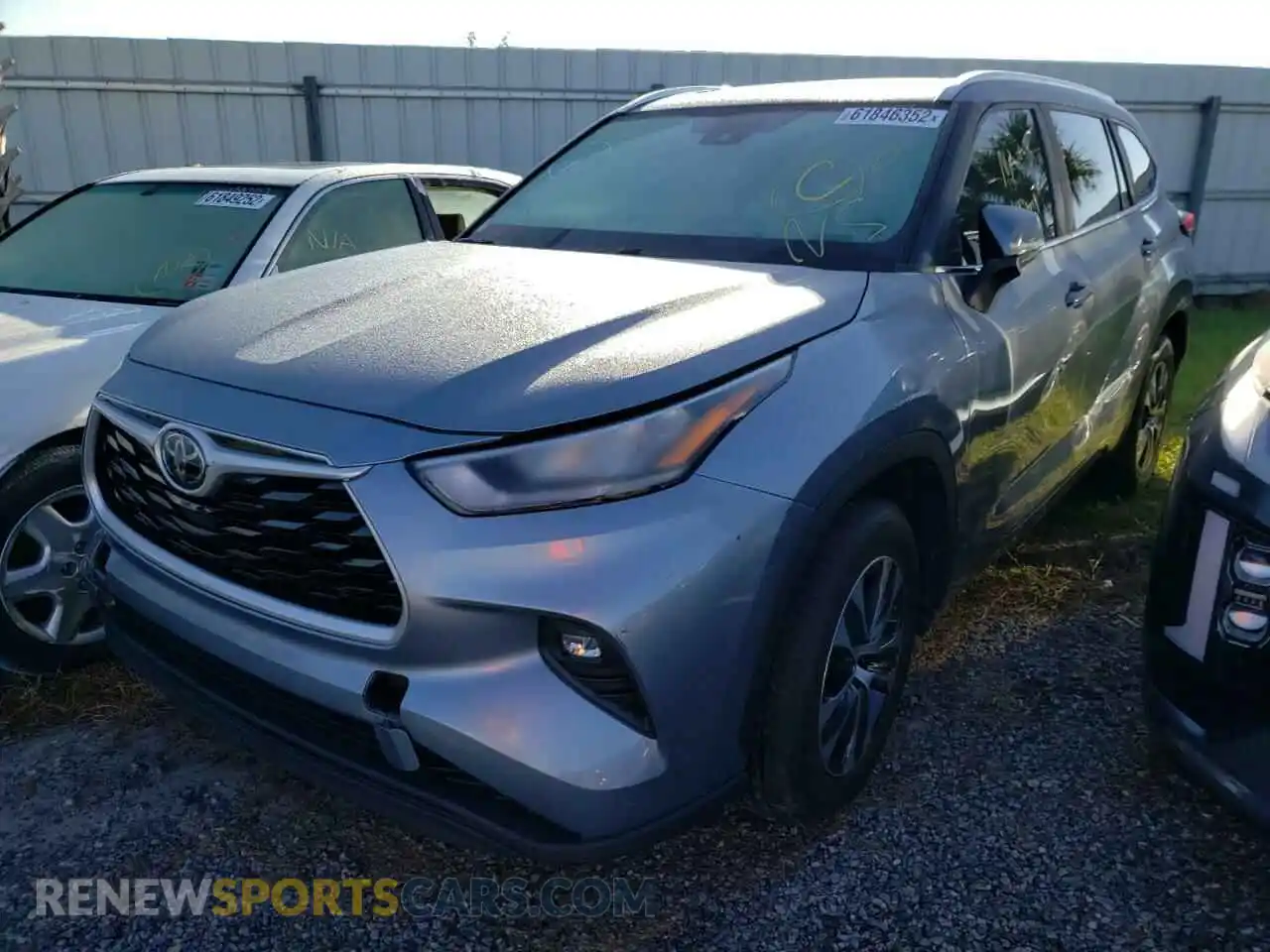2 Photograph of a damaged car 5TDGZRAH9LS008421 TOYOTA HIGHLANDER 2020