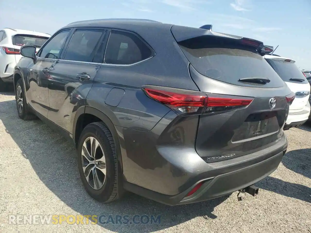 2 Photograph of a damaged car 5TDGZRBH1LS010582 TOYOTA HIGHLANDER 2020