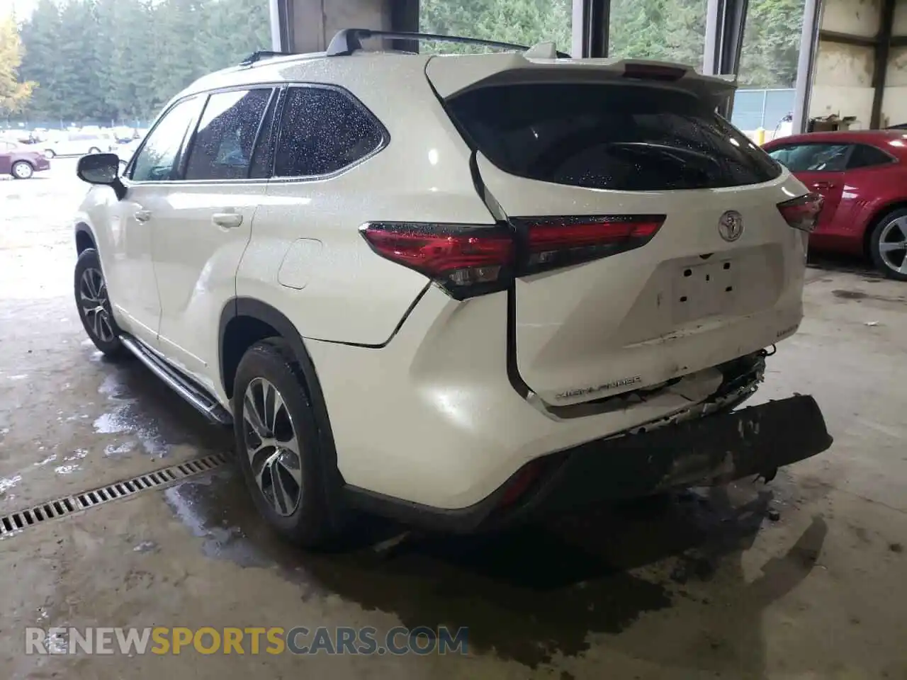 3 Photograph of a damaged car 5TDGZRBH1LS040035 TOYOTA HIGHLANDER 2020