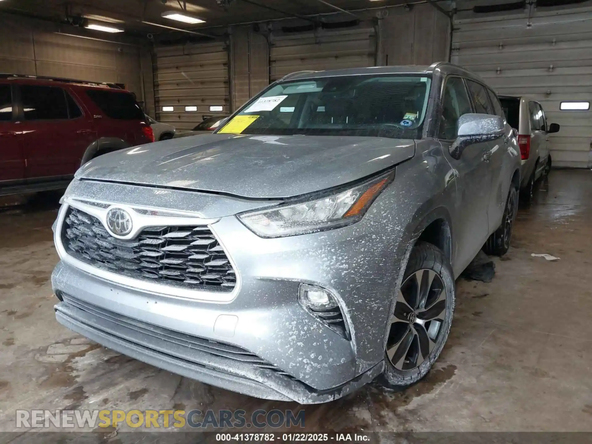 2 Photograph of a damaged car 5TDGZRBH3LS010471 TOYOTA HIGHLANDER 2020