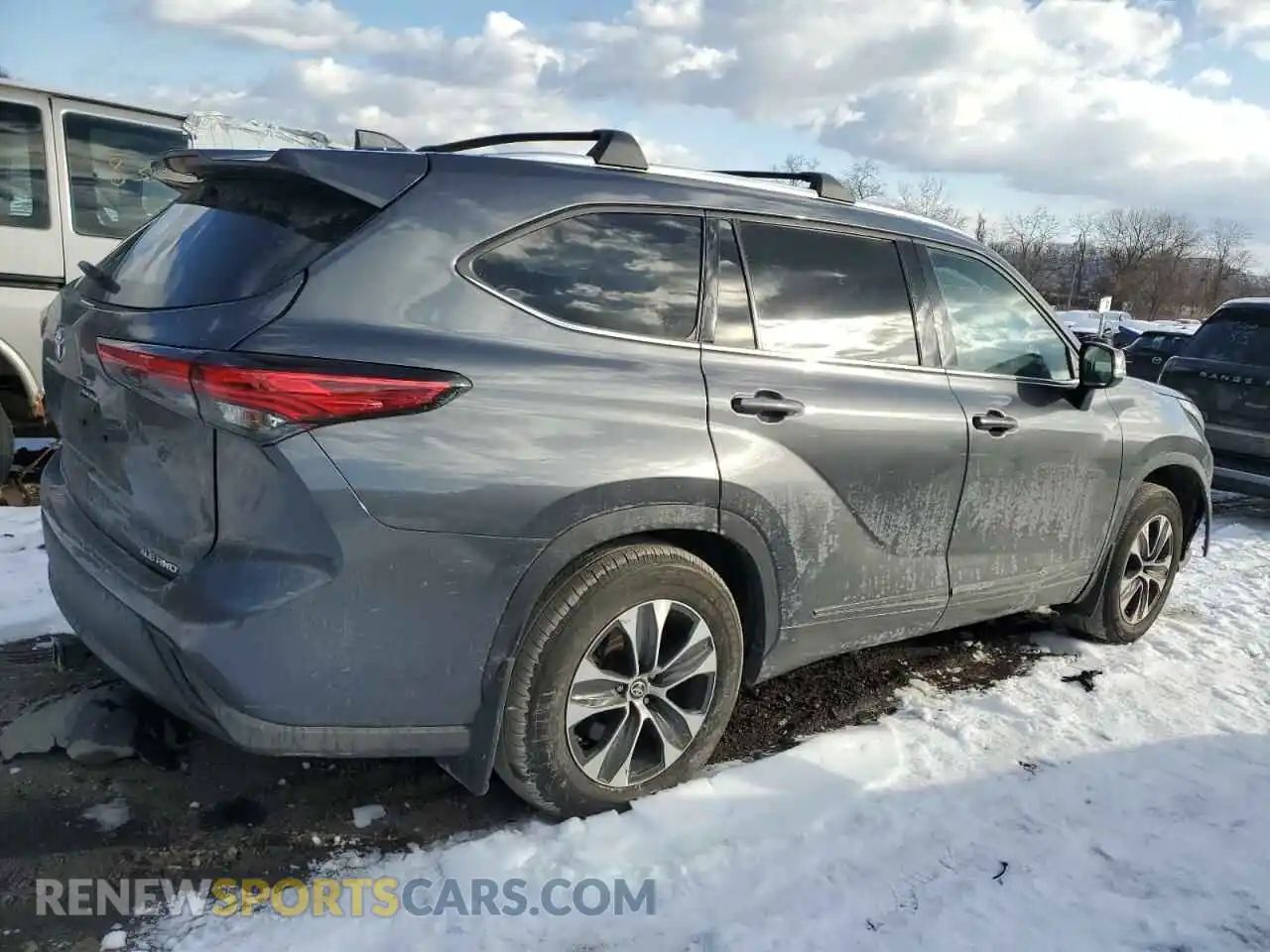 3 Photograph of a damaged car 5TDGZRBH4LS004551 TOYOTA HIGHLANDER 2020
