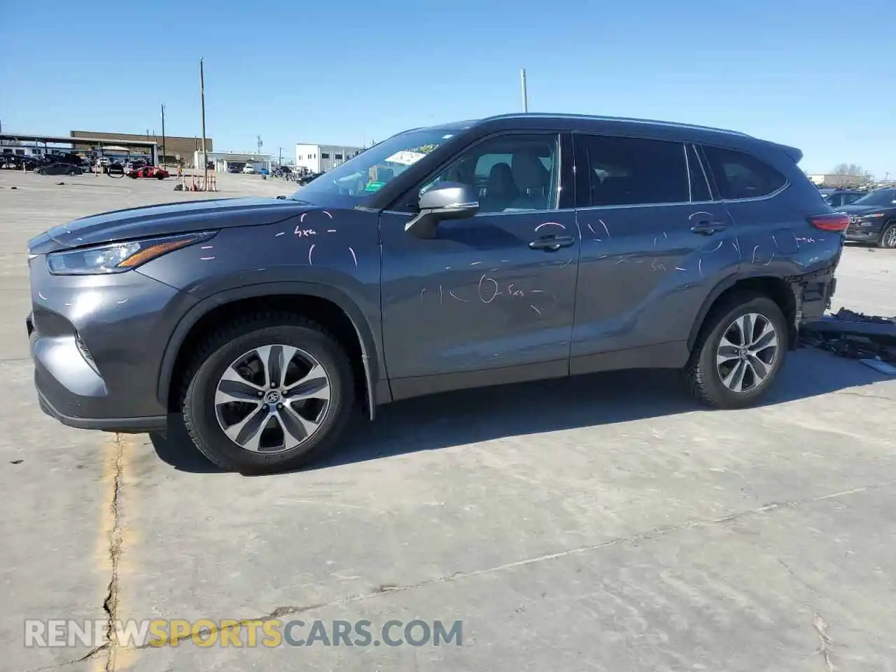 1 Photograph of a damaged car 5TDGZRBH4LS005747 TOYOTA HIGHLANDER 2020