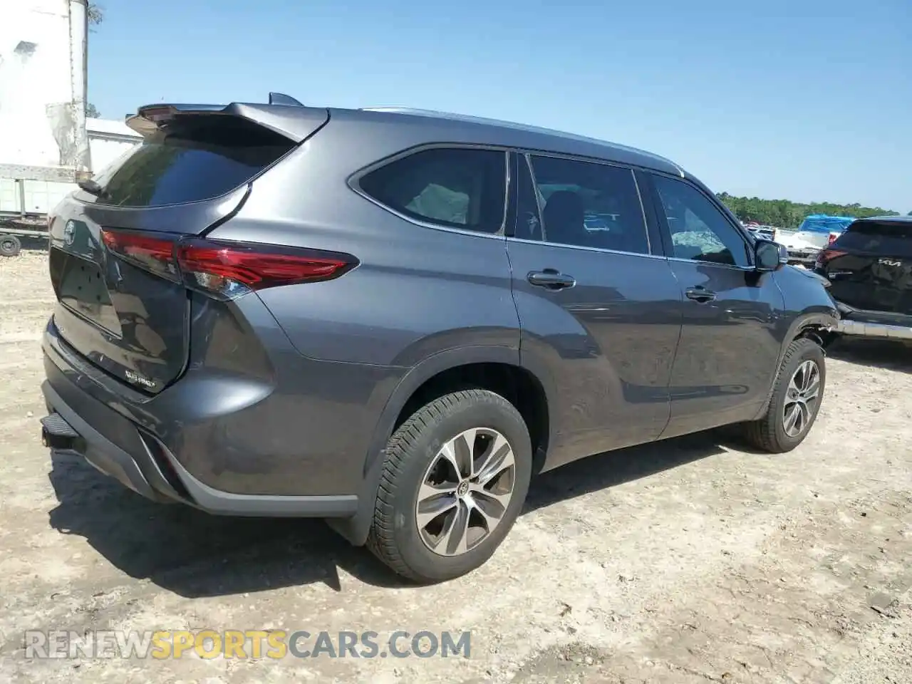 3 Photograph of a damaged car 5TDGZRBH4LS043916 TOYOTA HIGHLANDER 2020