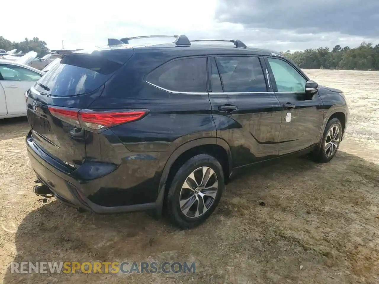 3 Photograph of a damaged car 5TDGZRBH5LS509093 TOYOTA HIGHLANDER 2020