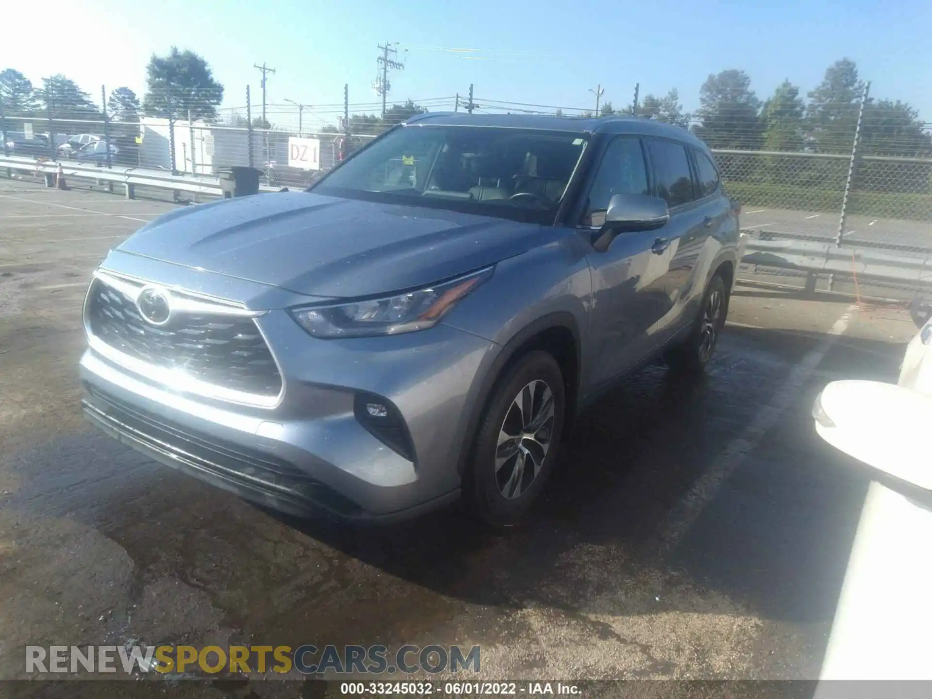 2 Photograph of a damaged car 5TDGZRBH6LS019424 TOYOTA HIGHLANDER 2020