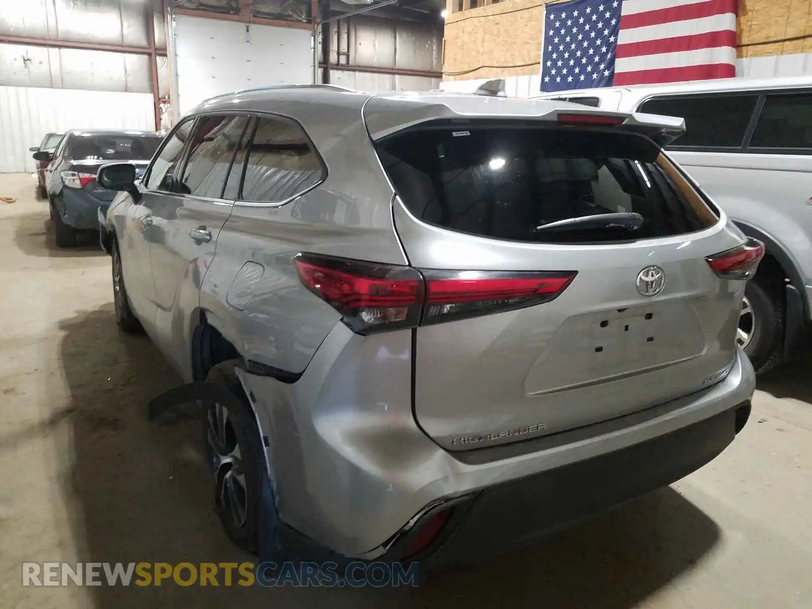 3 Photograph of a damaged car 5TDGZRBH7LS013258 TOYOTA HIGHLANDER 2020