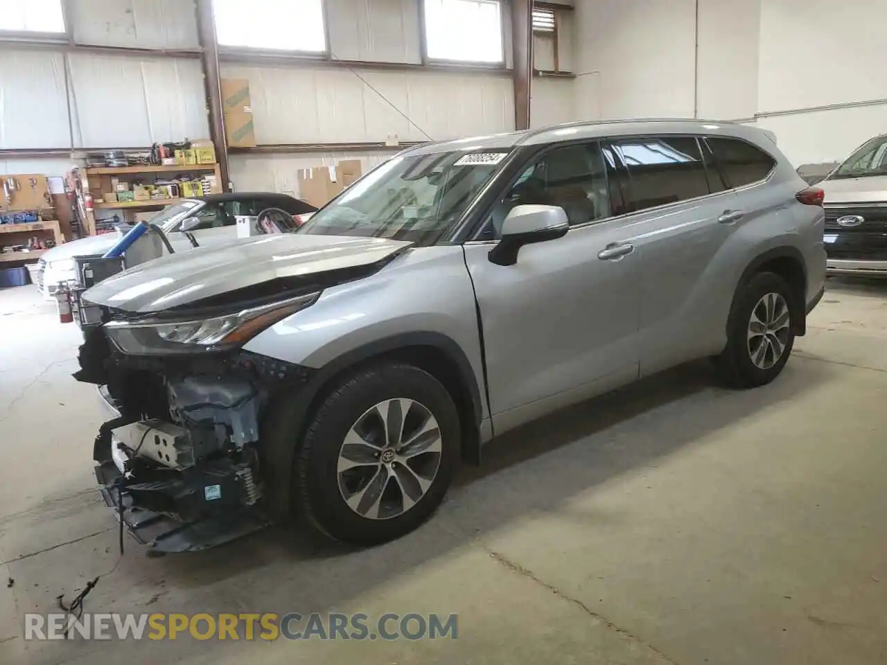 1 Photograph of a damaged car 5TDGZRBH8LS004925 TOYOTA HIGHLANDER 2020