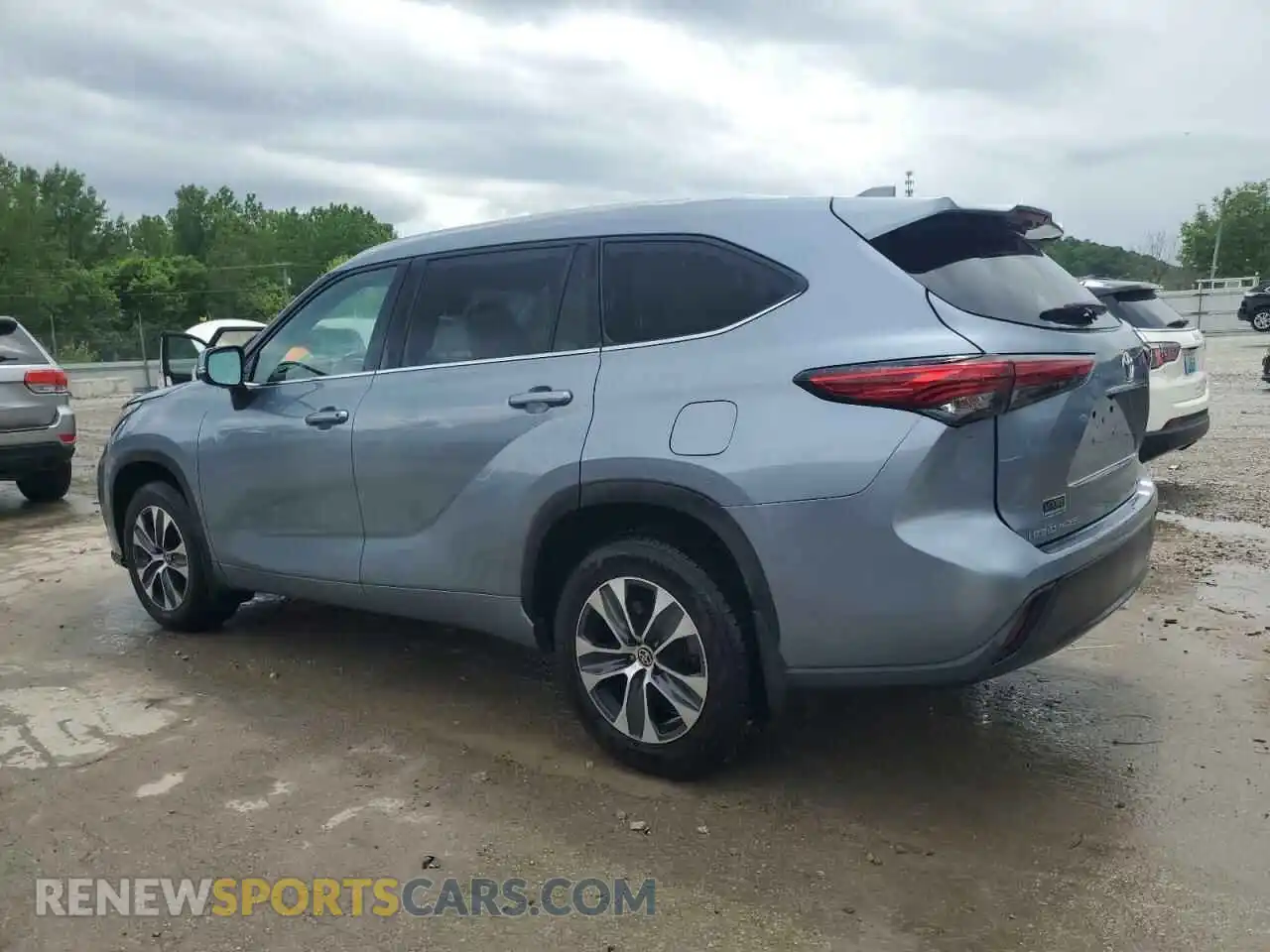 2 Photograph of a damaged car 5TDGZRBH8LS024401 TOYOTA HIGHLANDER 2020