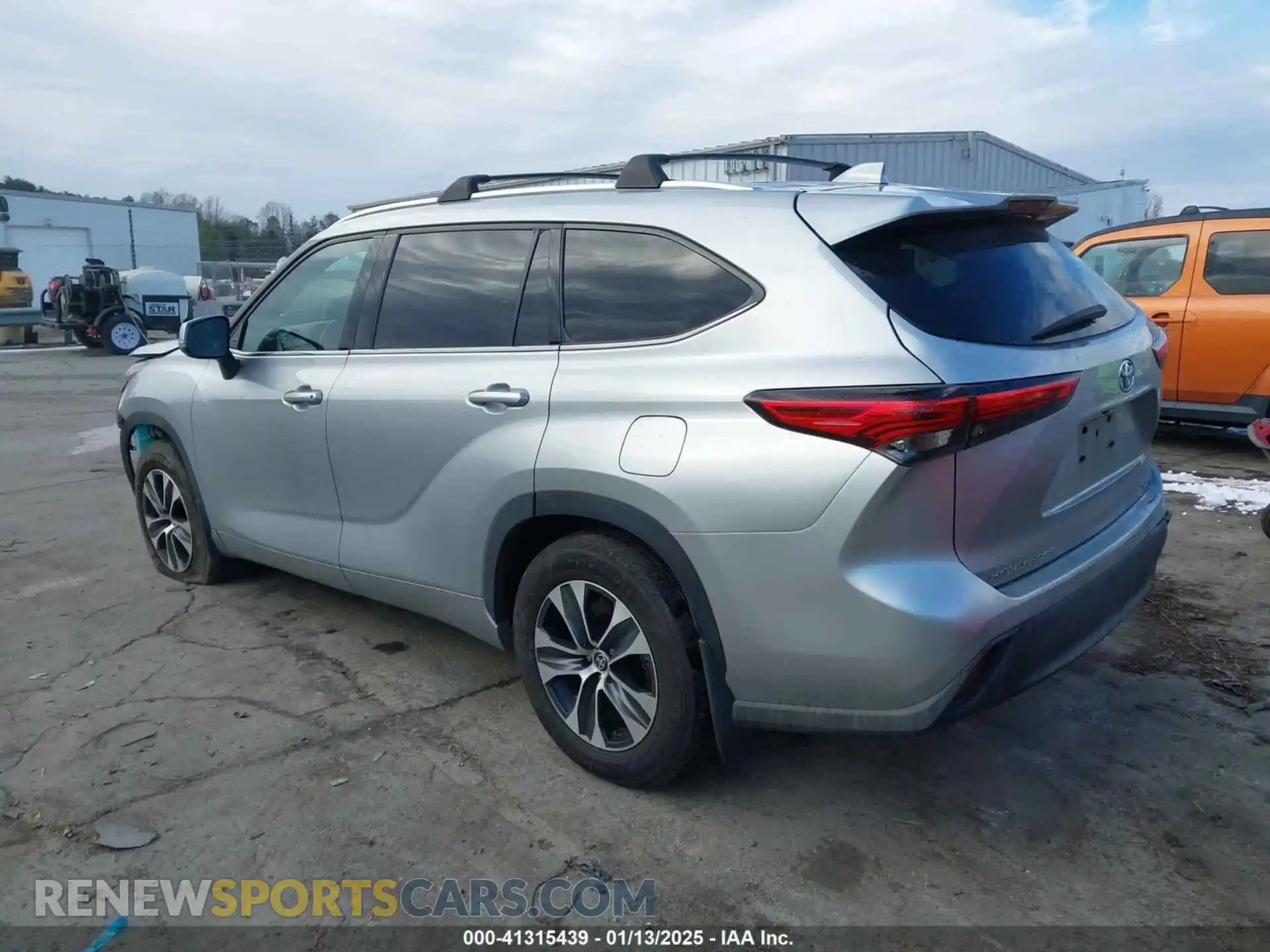 3 Photograph of a damaged car 5TDGZRBH8LS501621 TOYOTA HIGHLANDER 2020
