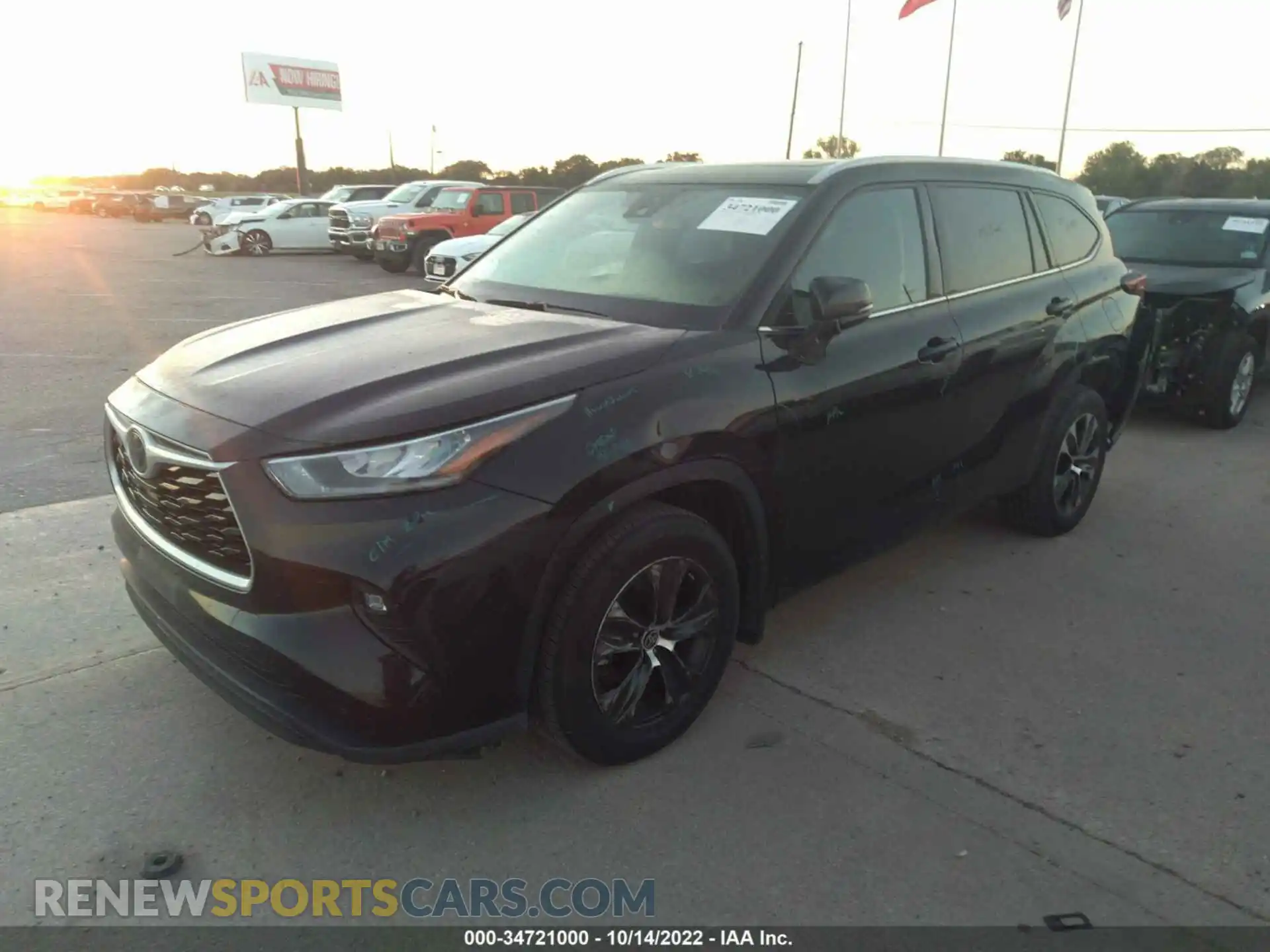 2 fotografías del automóvil dañado 5TDGZRBH8LS512375 TOYOTA HIGHLANDER 2020