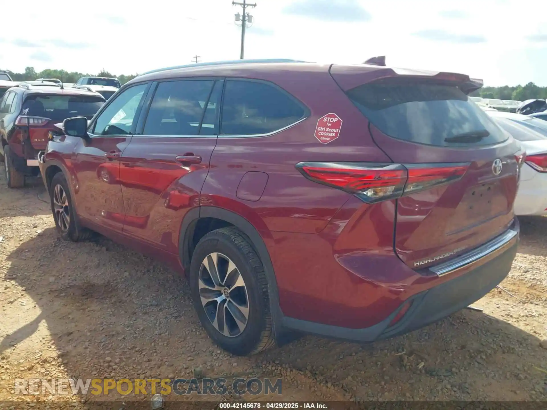 3 Photograph of a damaged car 5TDGZRBH9LS011673 TOYOTA HIGHLANDER 2020