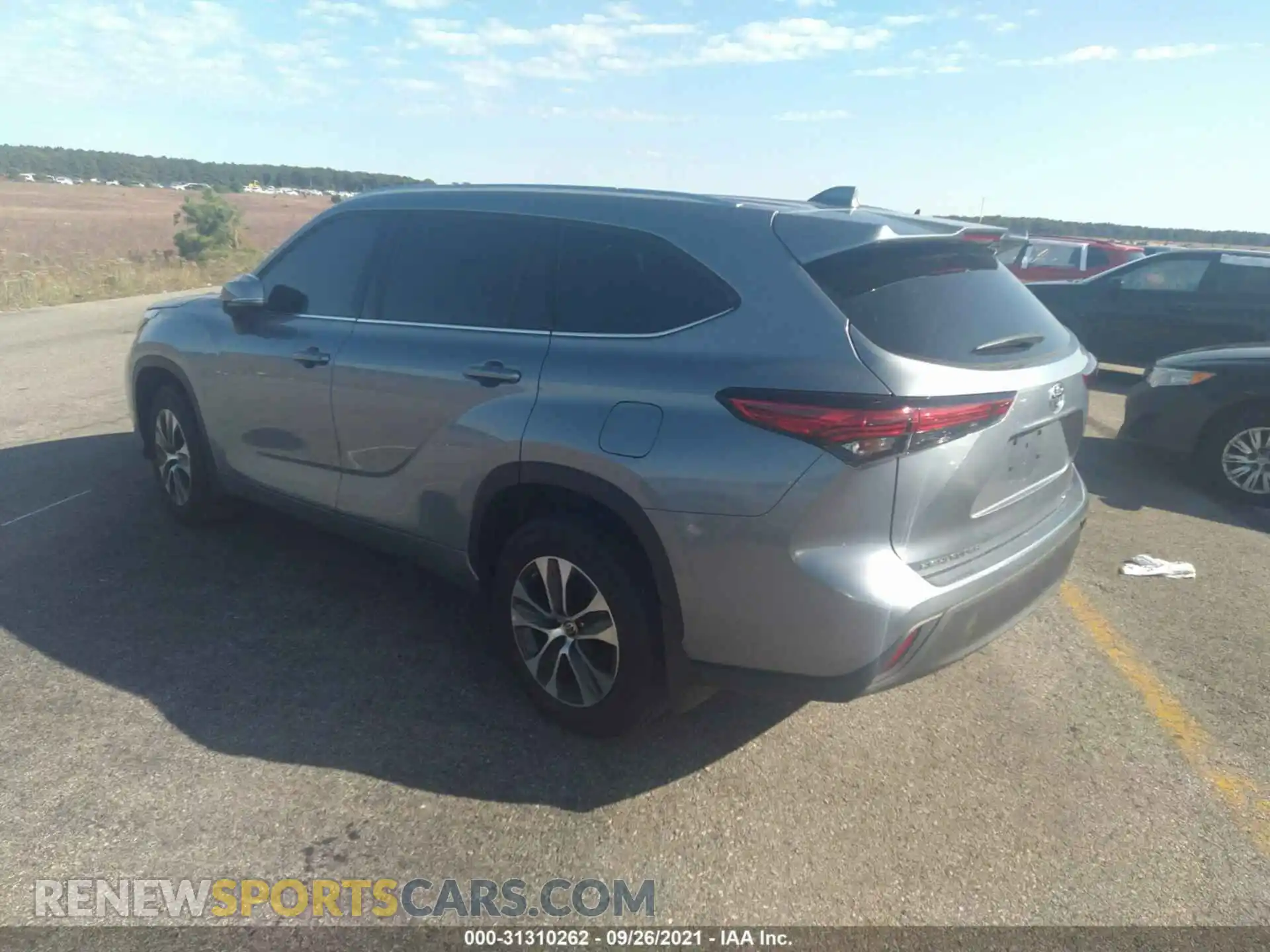 3 Photograph of a damaged car 5TDGZRBH9LS031132 TOYOTA HIGHLANDER 2020