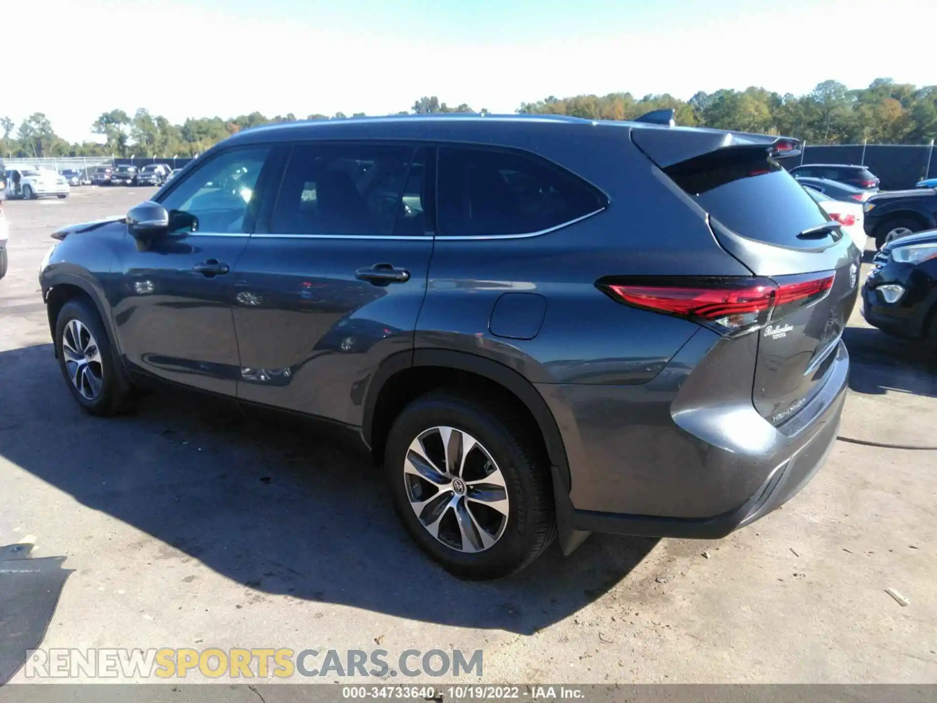3 Фотография поврежденного автомобиля 5TDGZRBH9LS034855 TOYOTA HIGHLANDER 2020