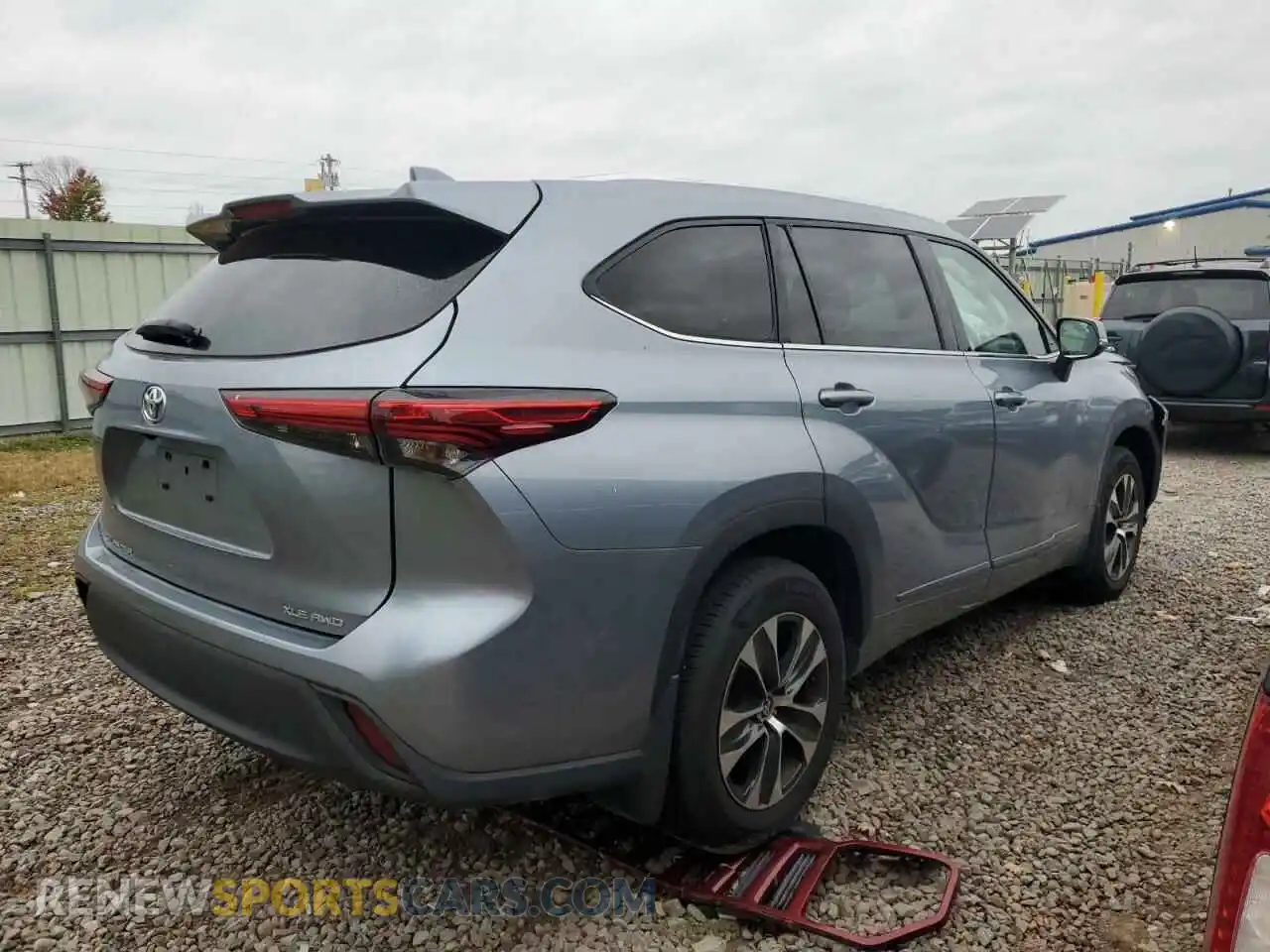 3 Photograph of a damaged car 5TDGZRBHXLS010158 TOYOTA HIGHLANDER 2020
