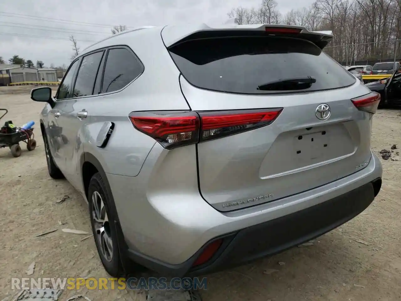 3 Photograph of a damaged car 5TDGZRBHXLS020270 TOYOTA HIGHLANDER 2020