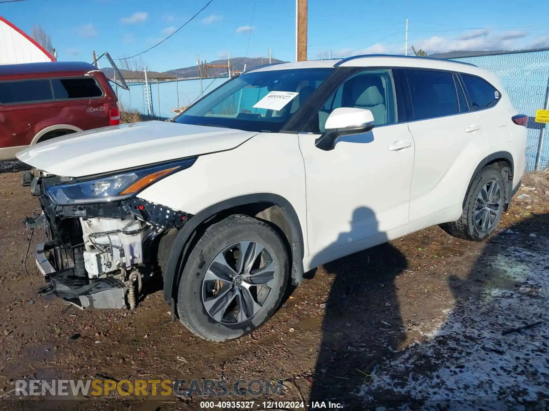 2 Photograph of a damaged car 5TDGZRBHXLS521921 TOYOTA HIGHLANDER 2020
