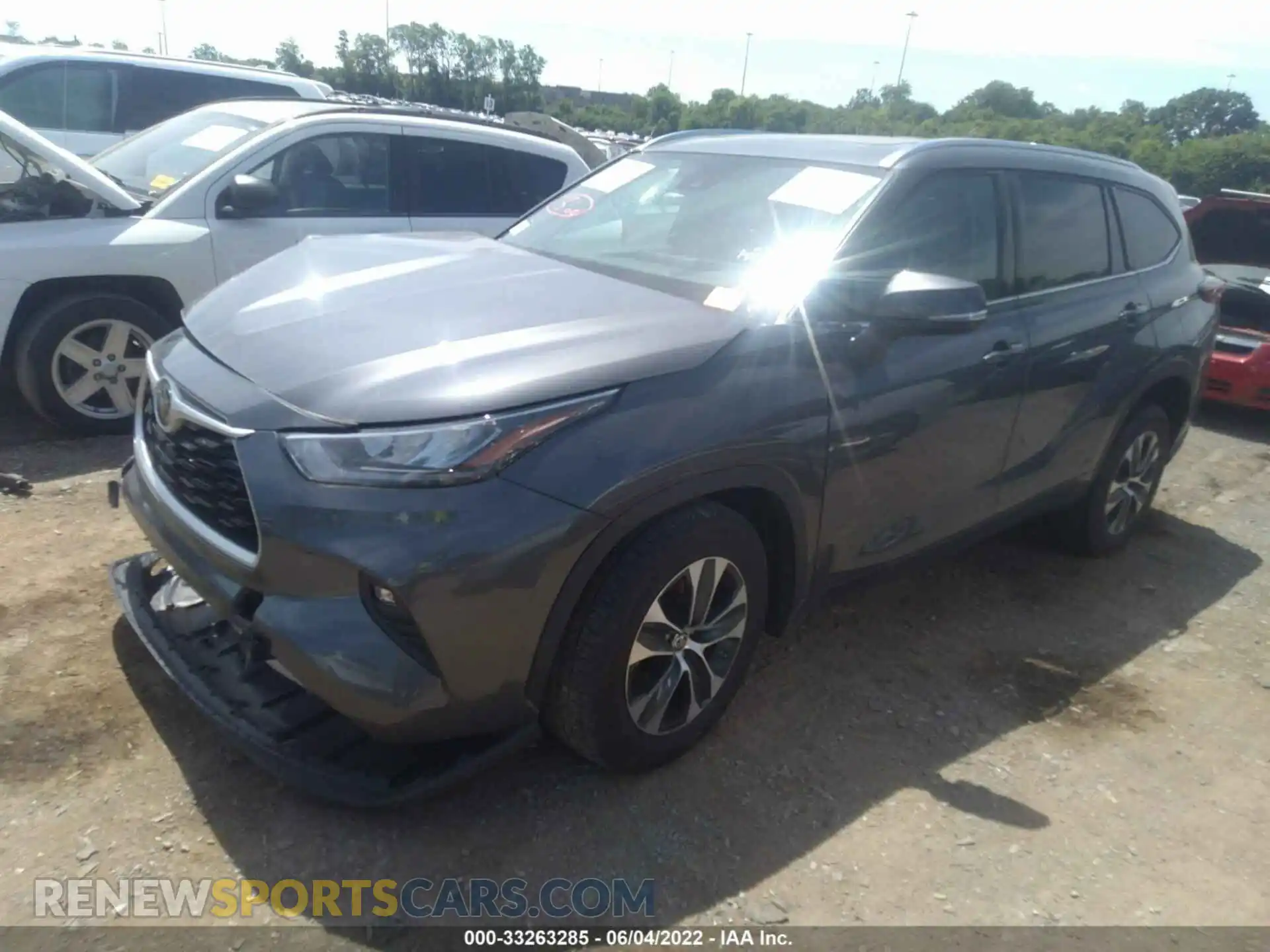 2 Photograph of a damaged car 5TDHZRAH6LS010180 TOYOTA HIGHLANDER 2020